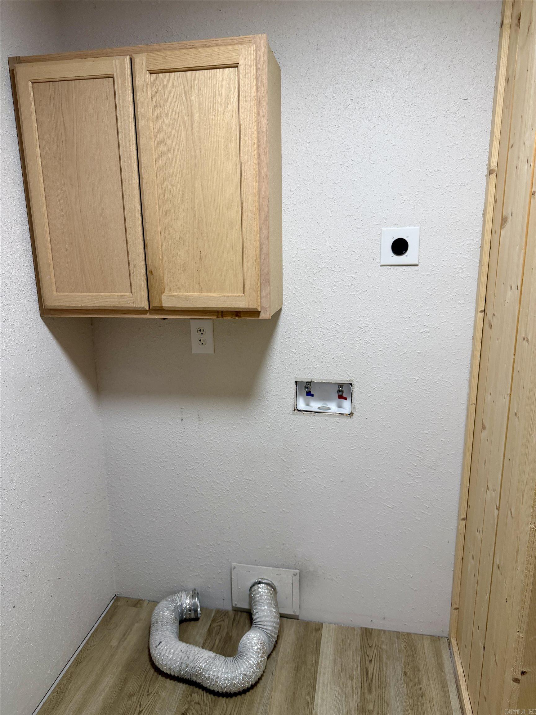208 County Road 2228 Property Photo 12