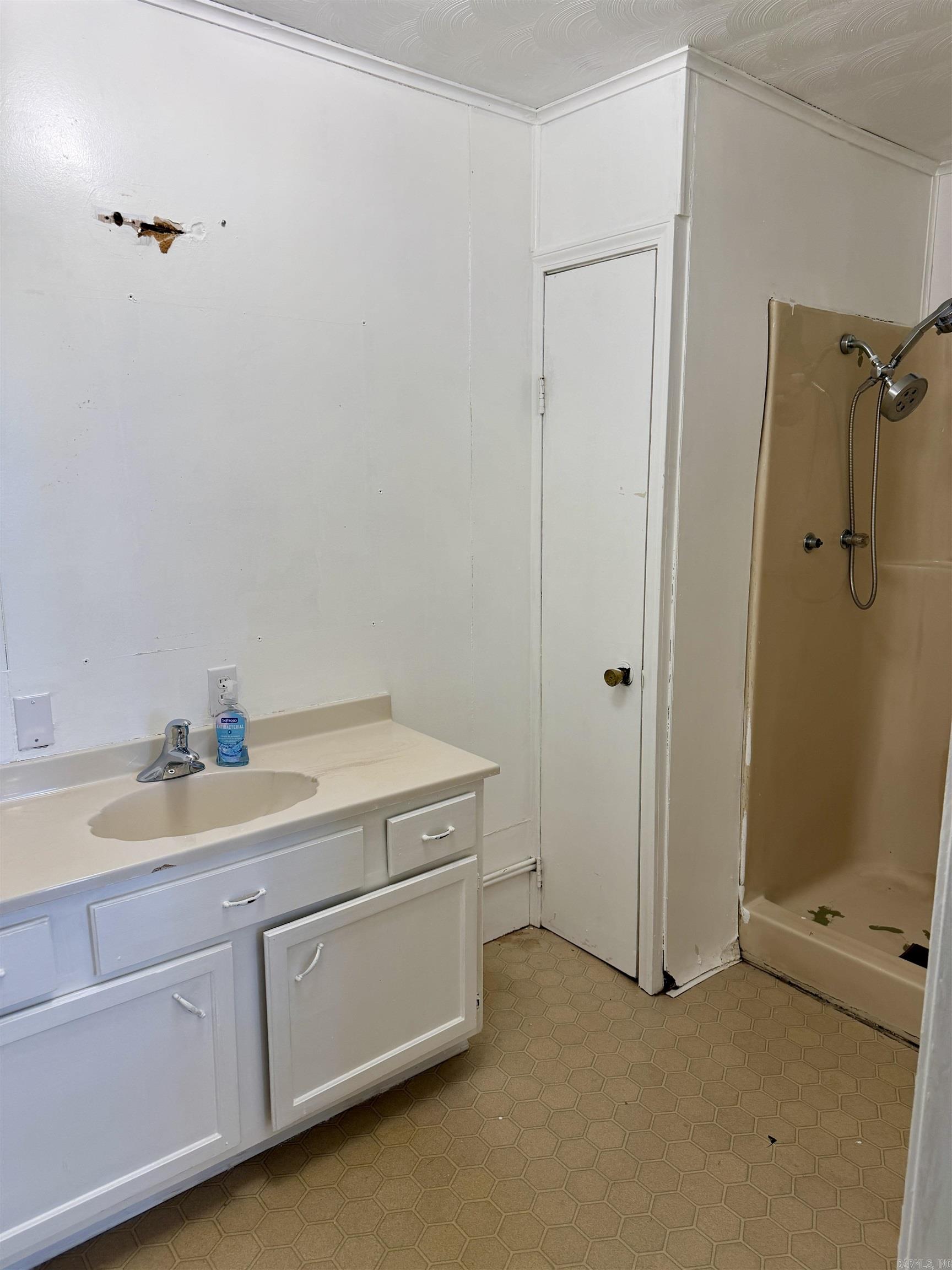 208 County Road 2228 Property Photo 18