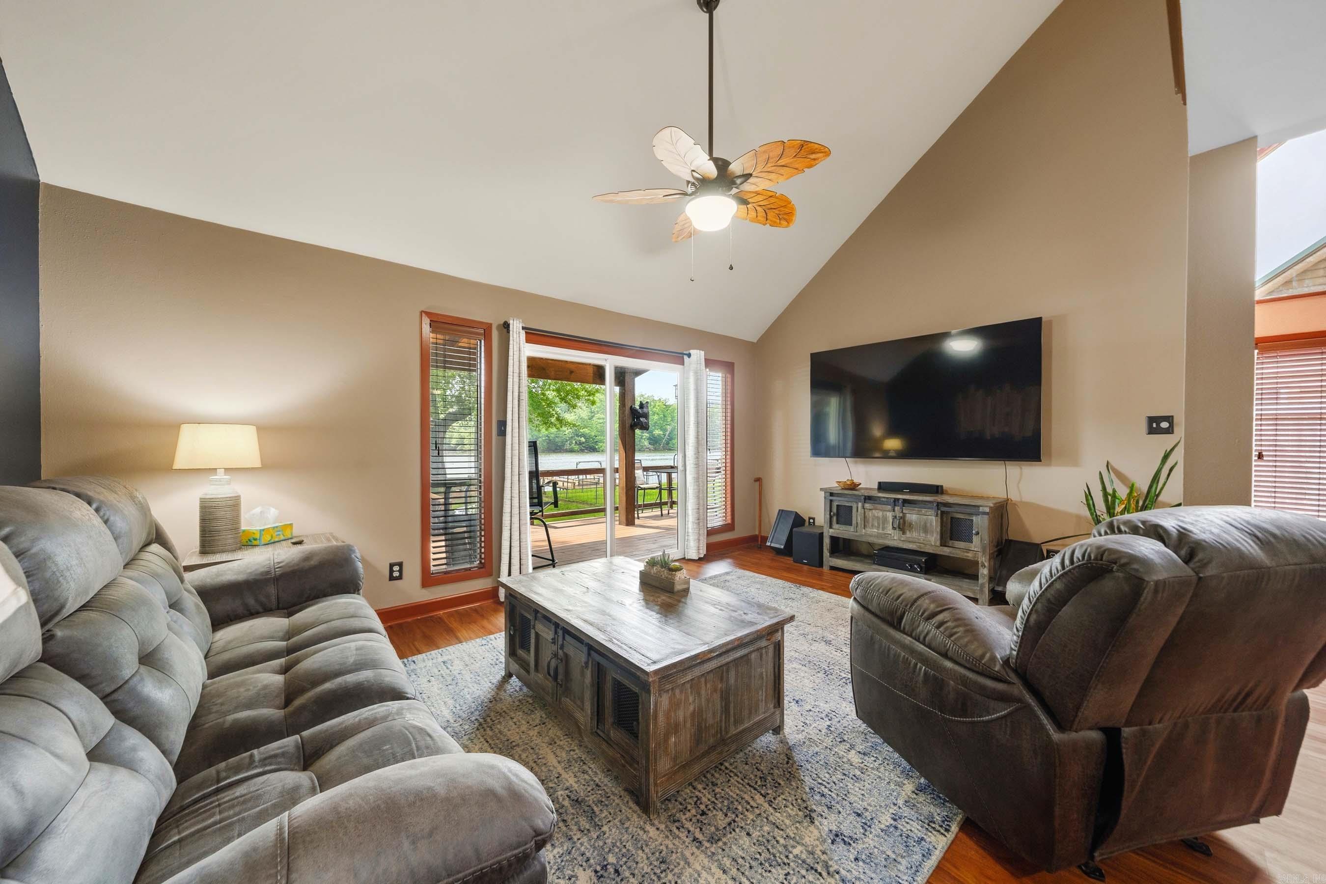 1718 Treasure Isle Property Photo 7