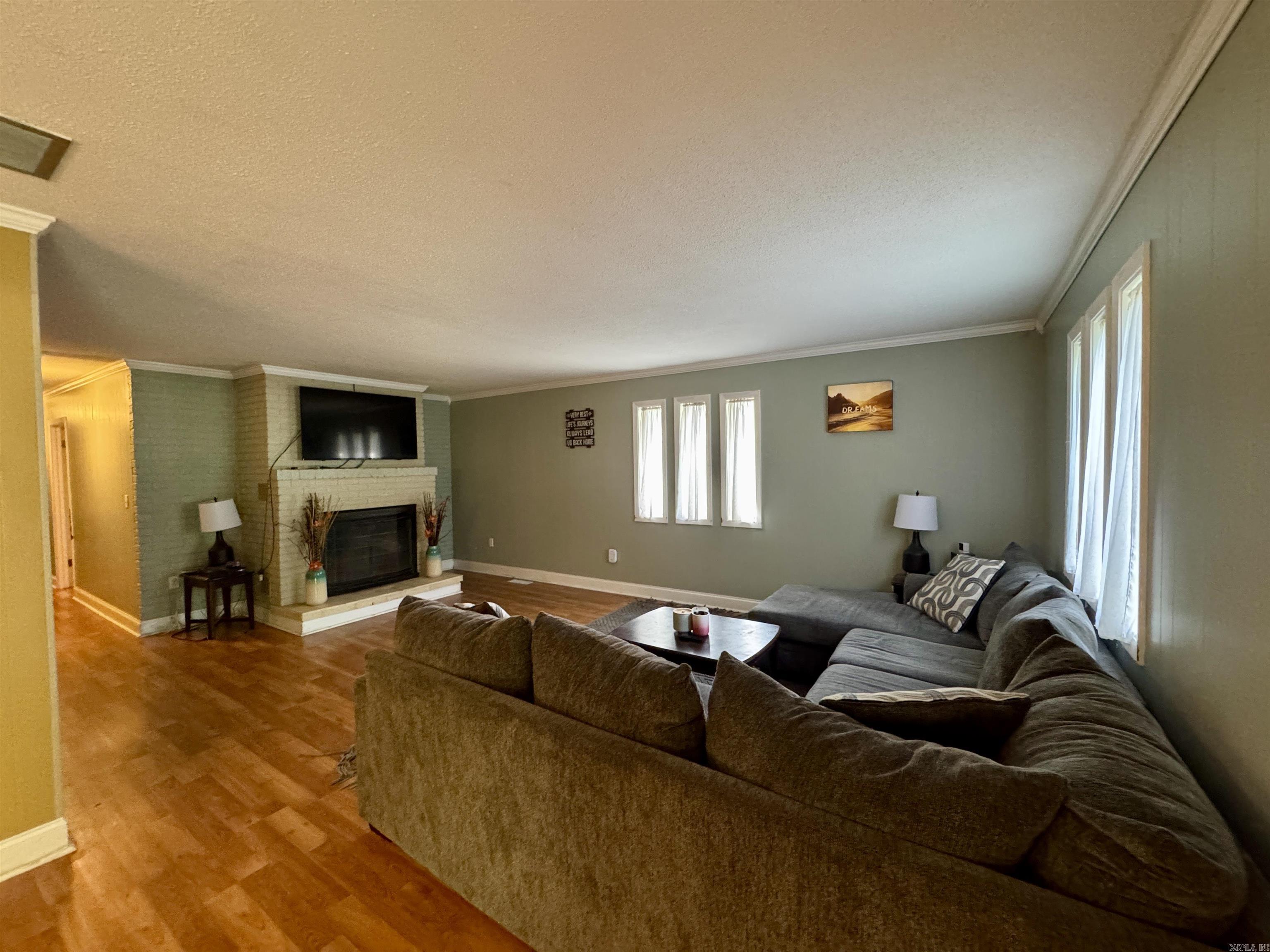 1018 Homecrest Drive Property Photo 8