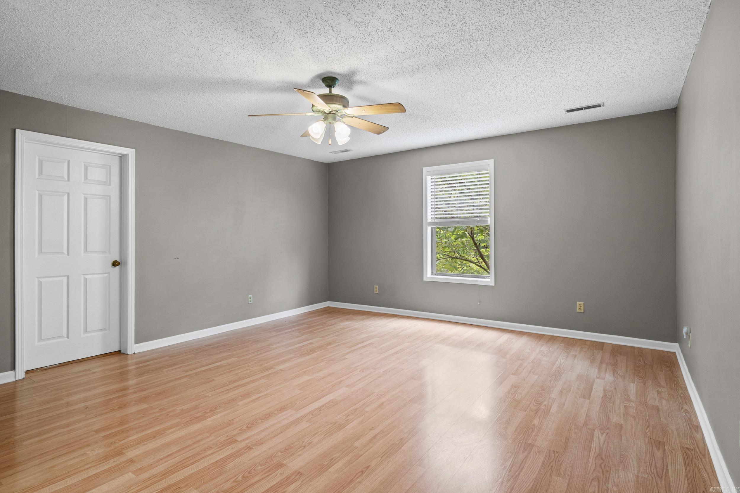 540 County Road 303 Property Photo 25