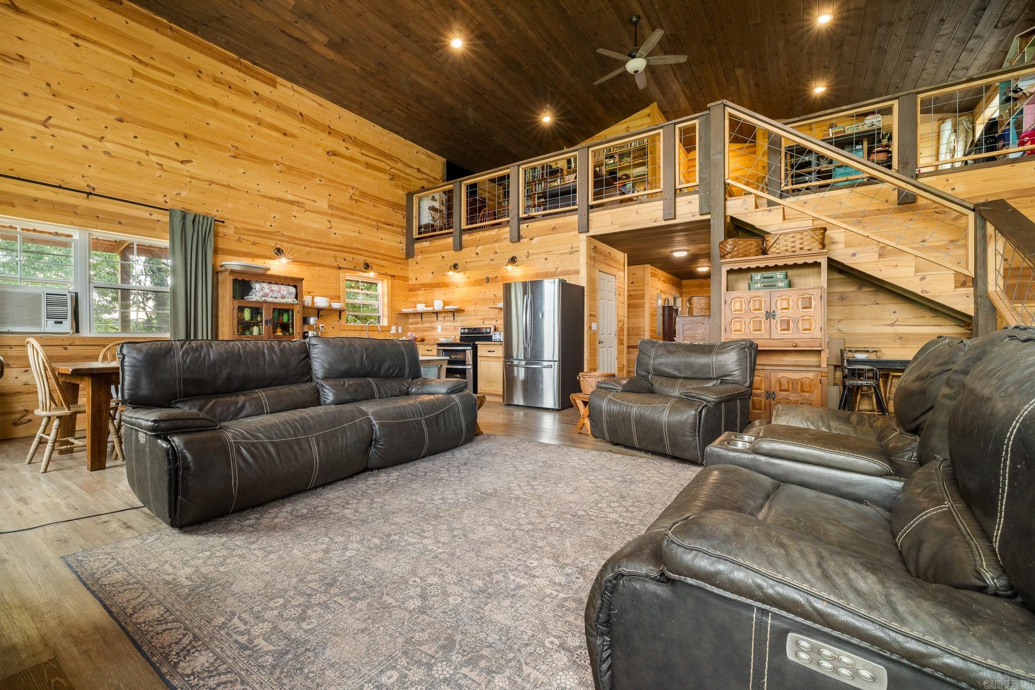 345 Hope Creek Lane Property Photo 4