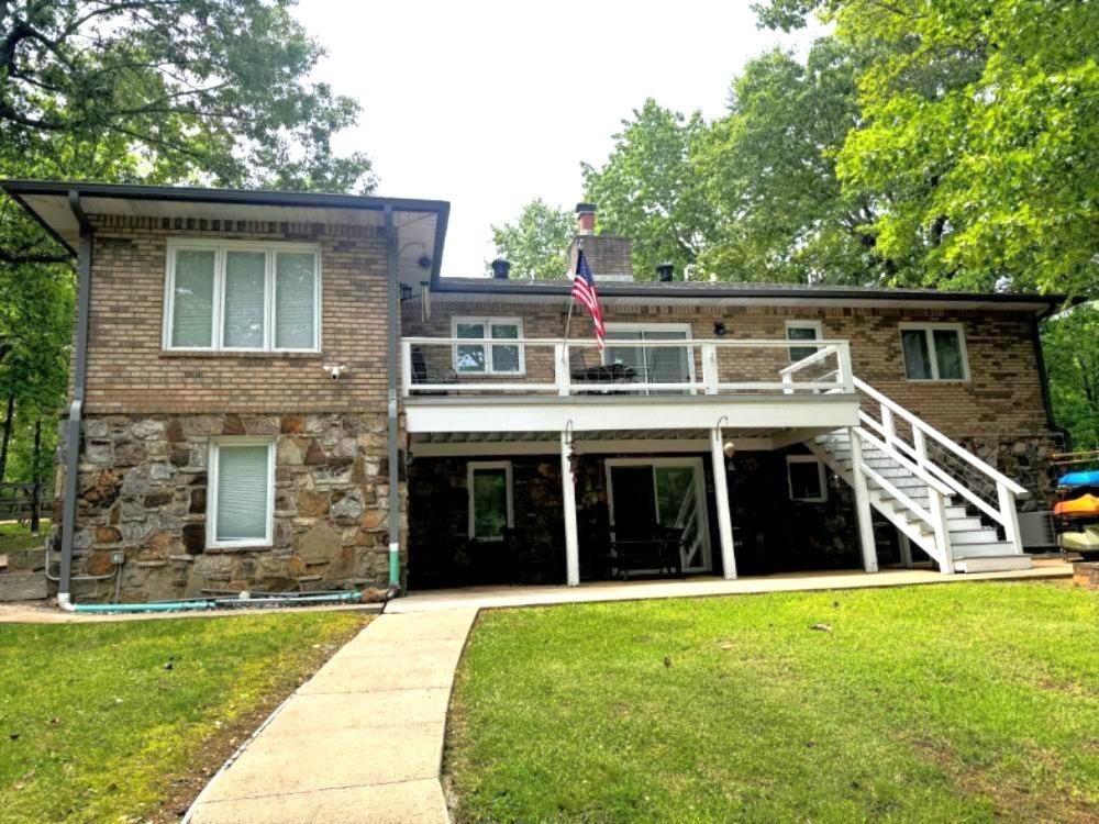 14 Winnebago Drive Property Photo 2