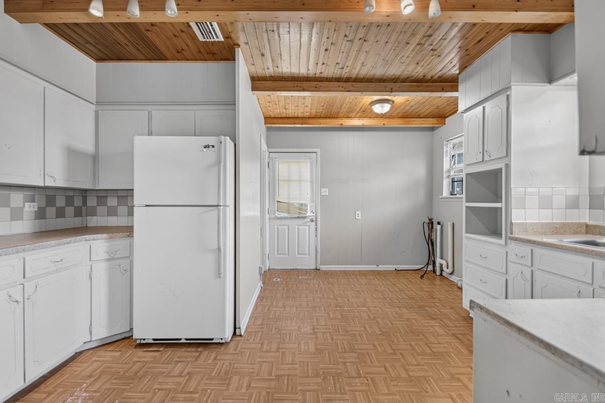 1200 W South Street Property Photo 3