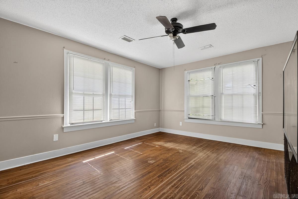 1200 W South Street Property Photo 7