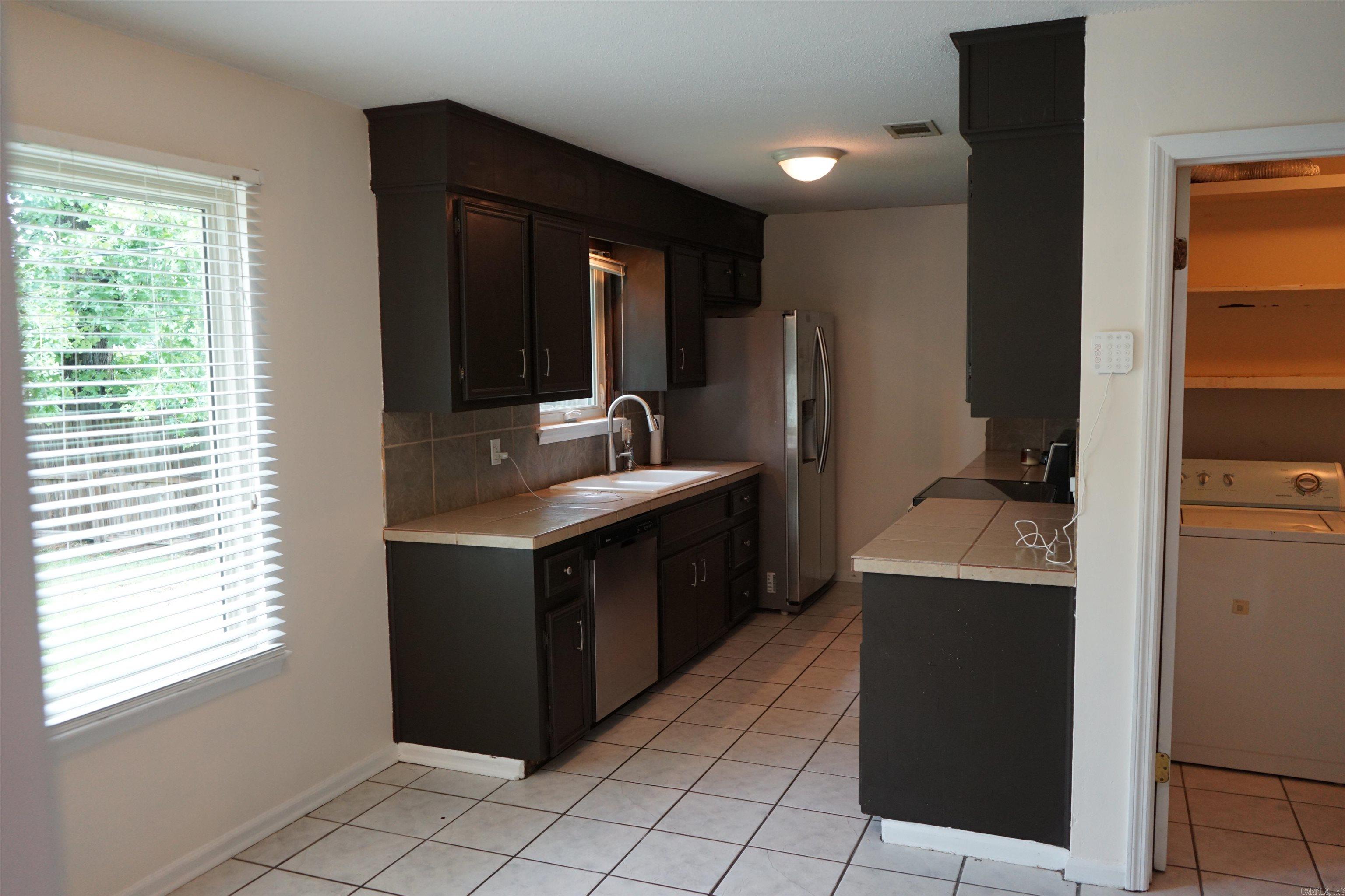 1412 Green Mountain Dr Drive Property Photo 6