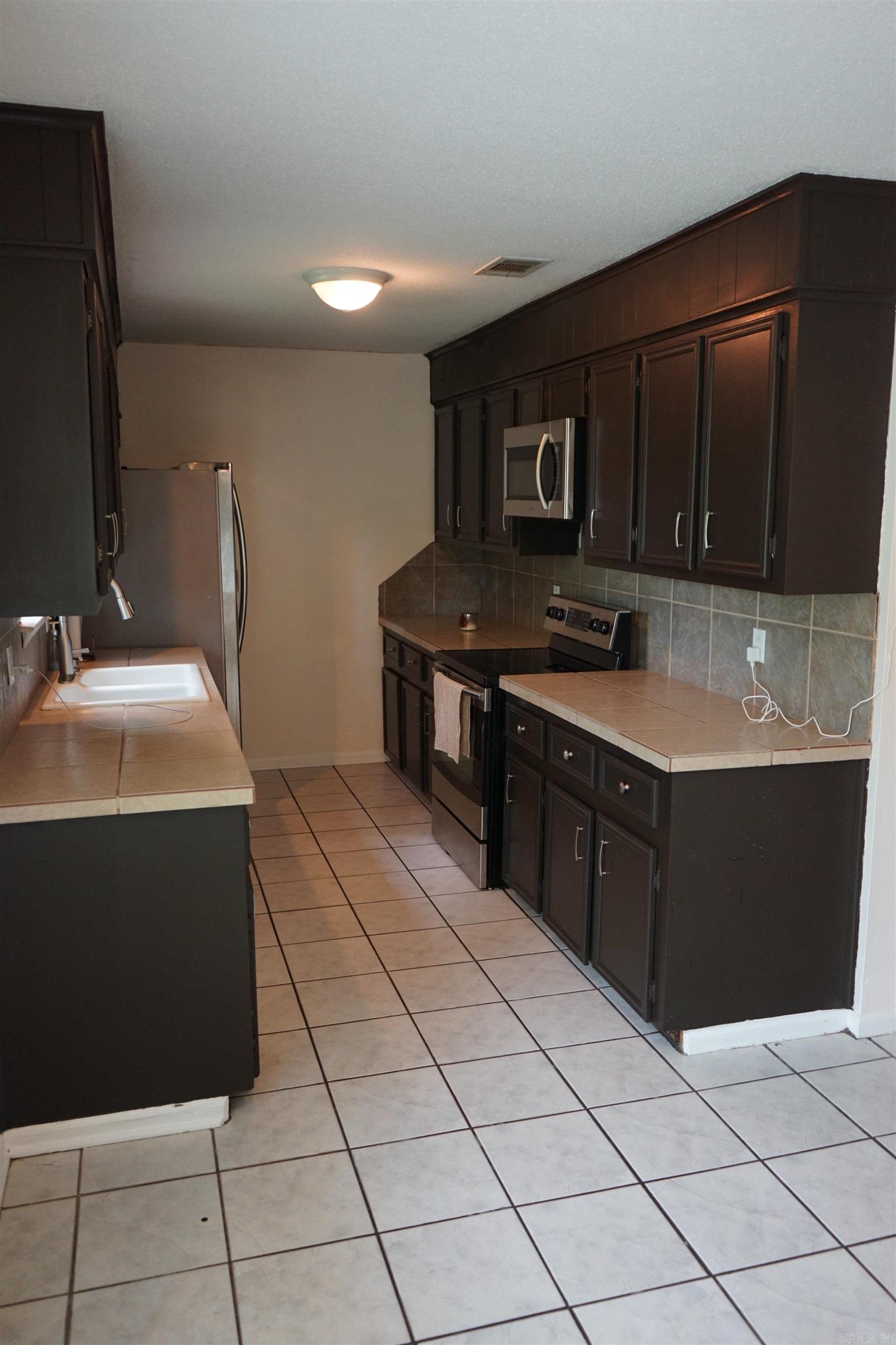 1412 Green Mountain Dr Drive Property Photo 8