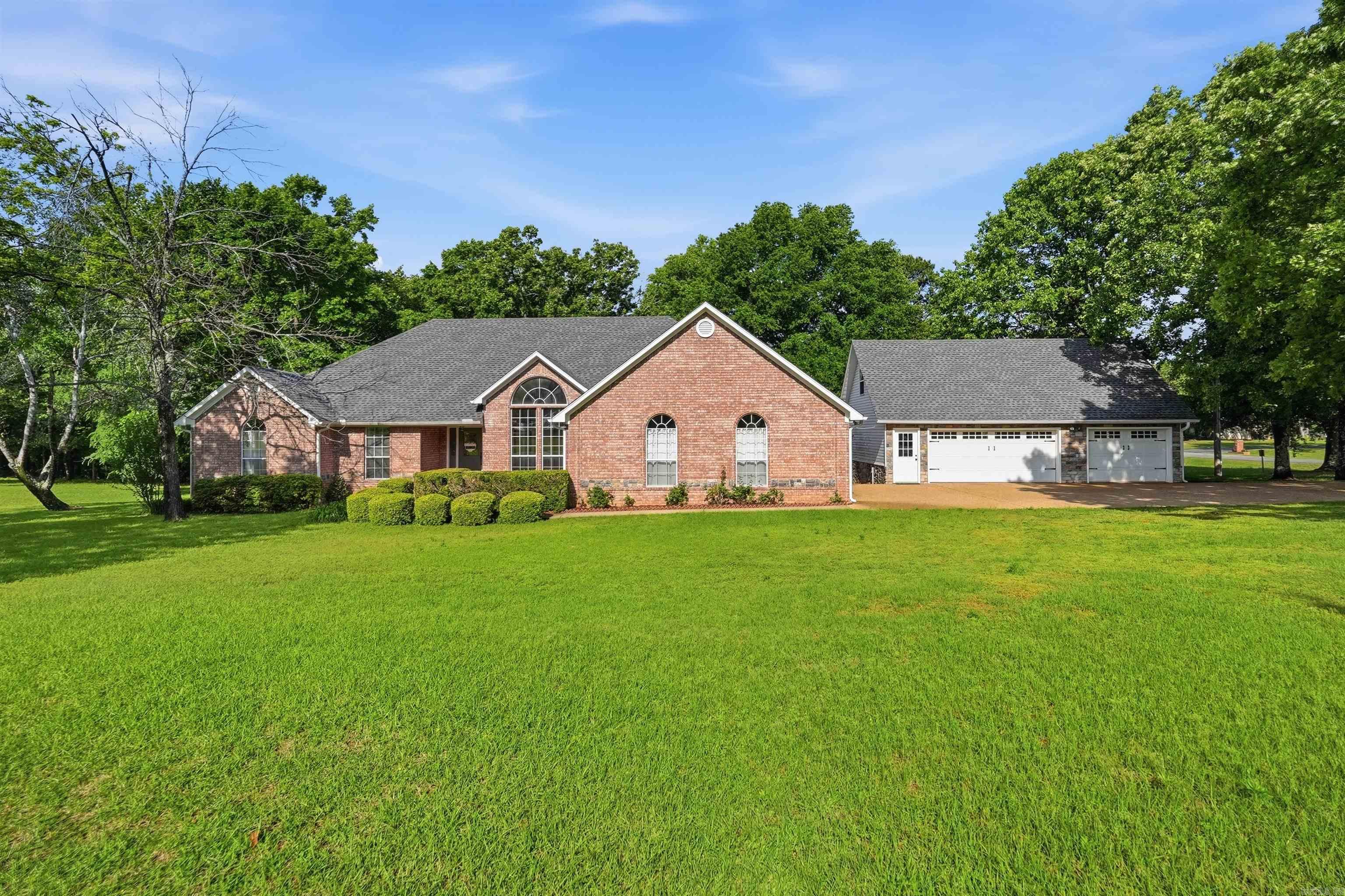 8 Scenic Point Property Photo 2