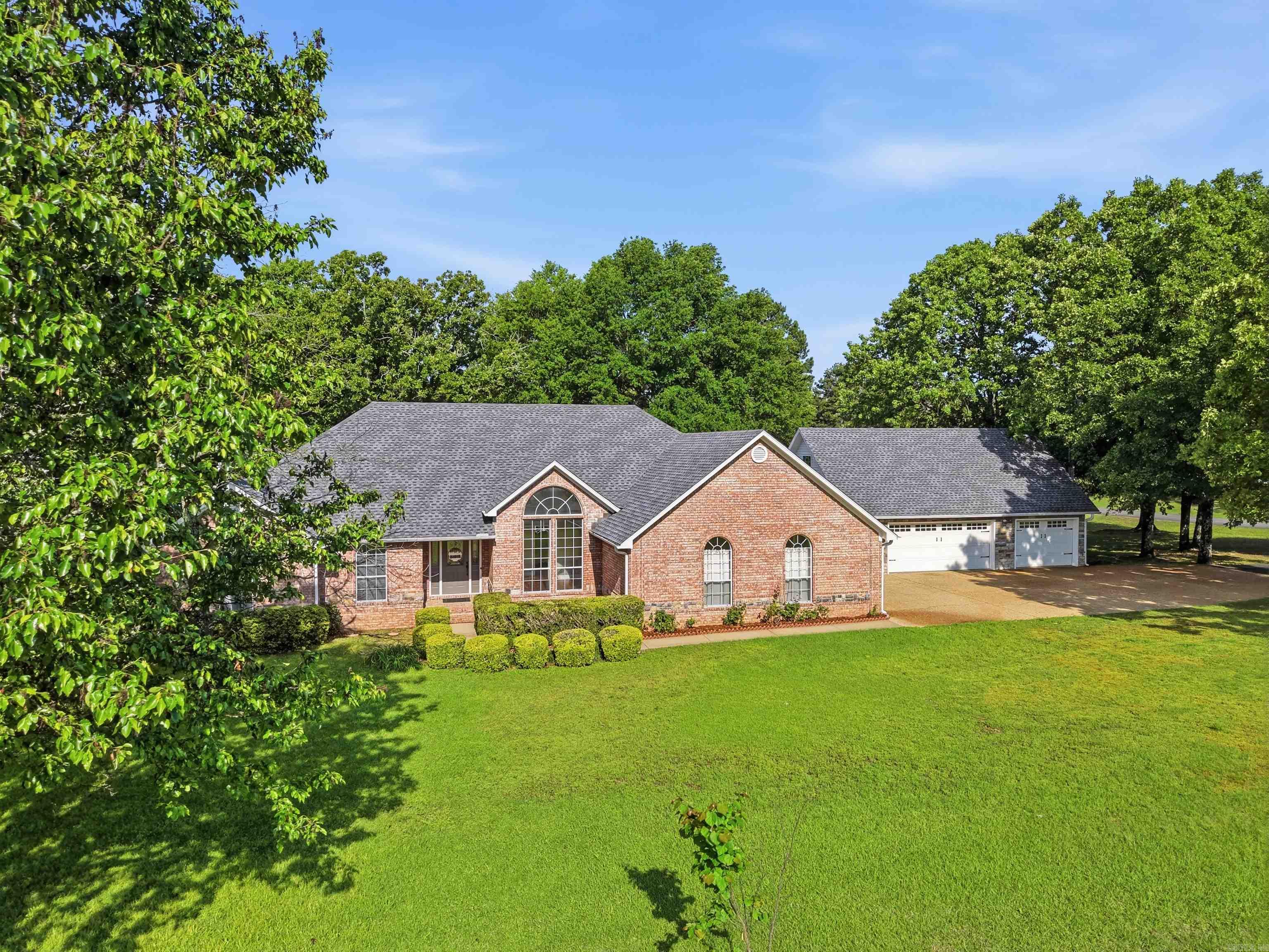8 Scenic Point Property Photo 3
