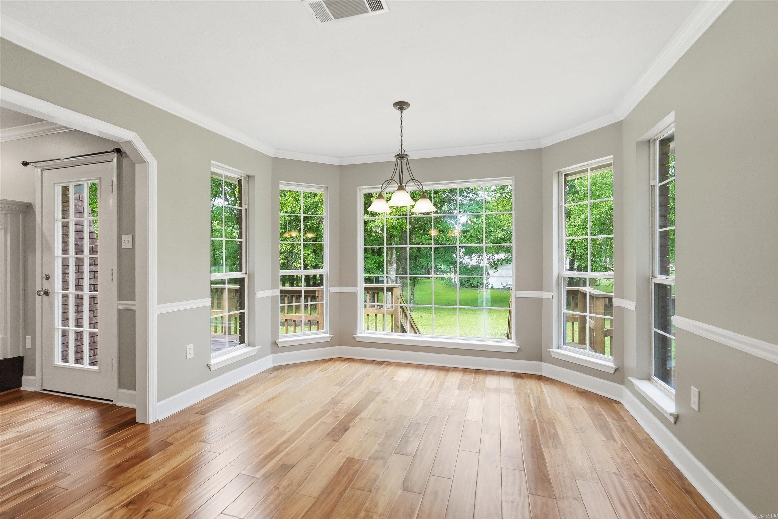 8 Scenic Point Property Photo 14