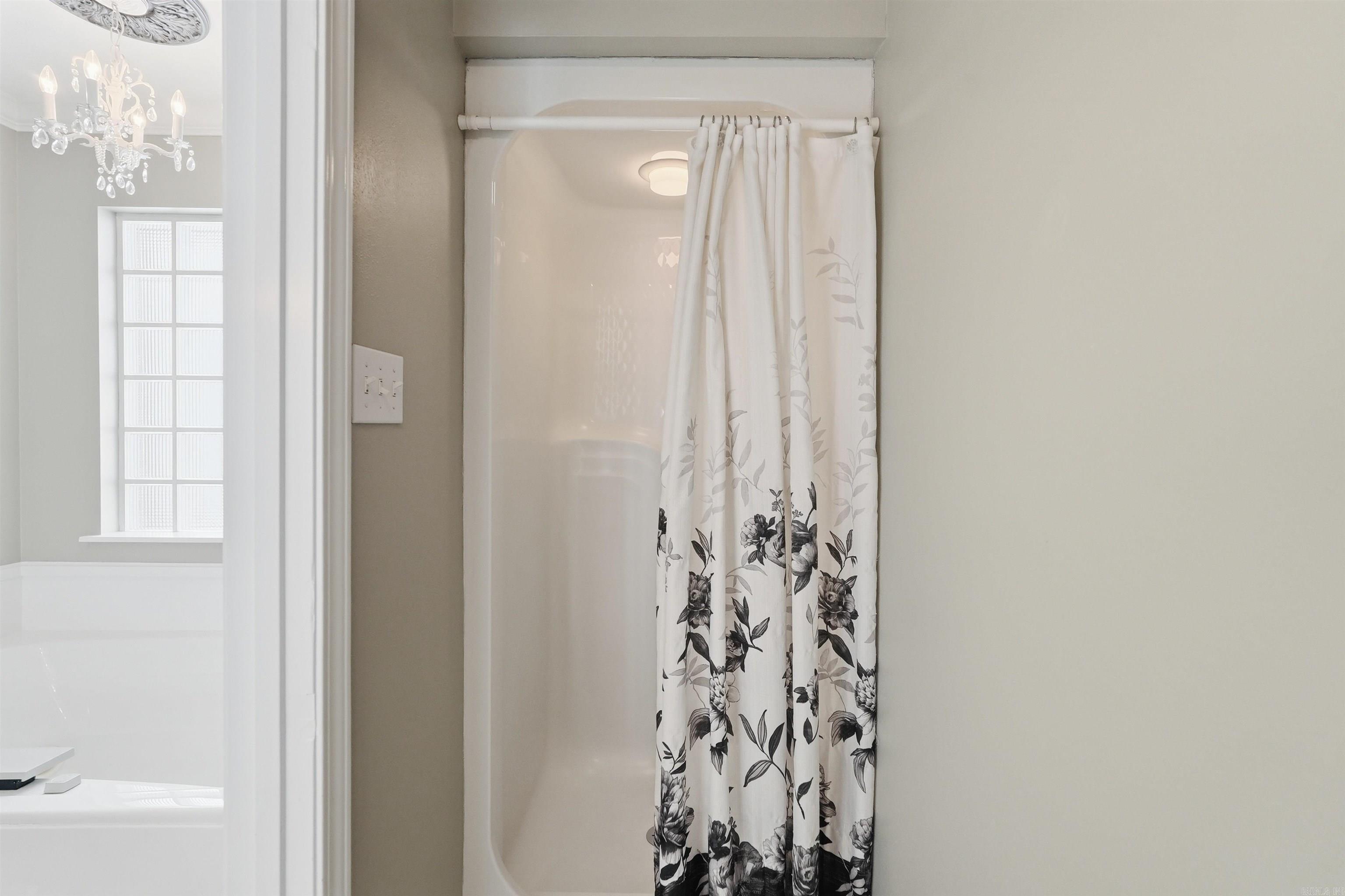 8 Scenic Point Property Photo 27