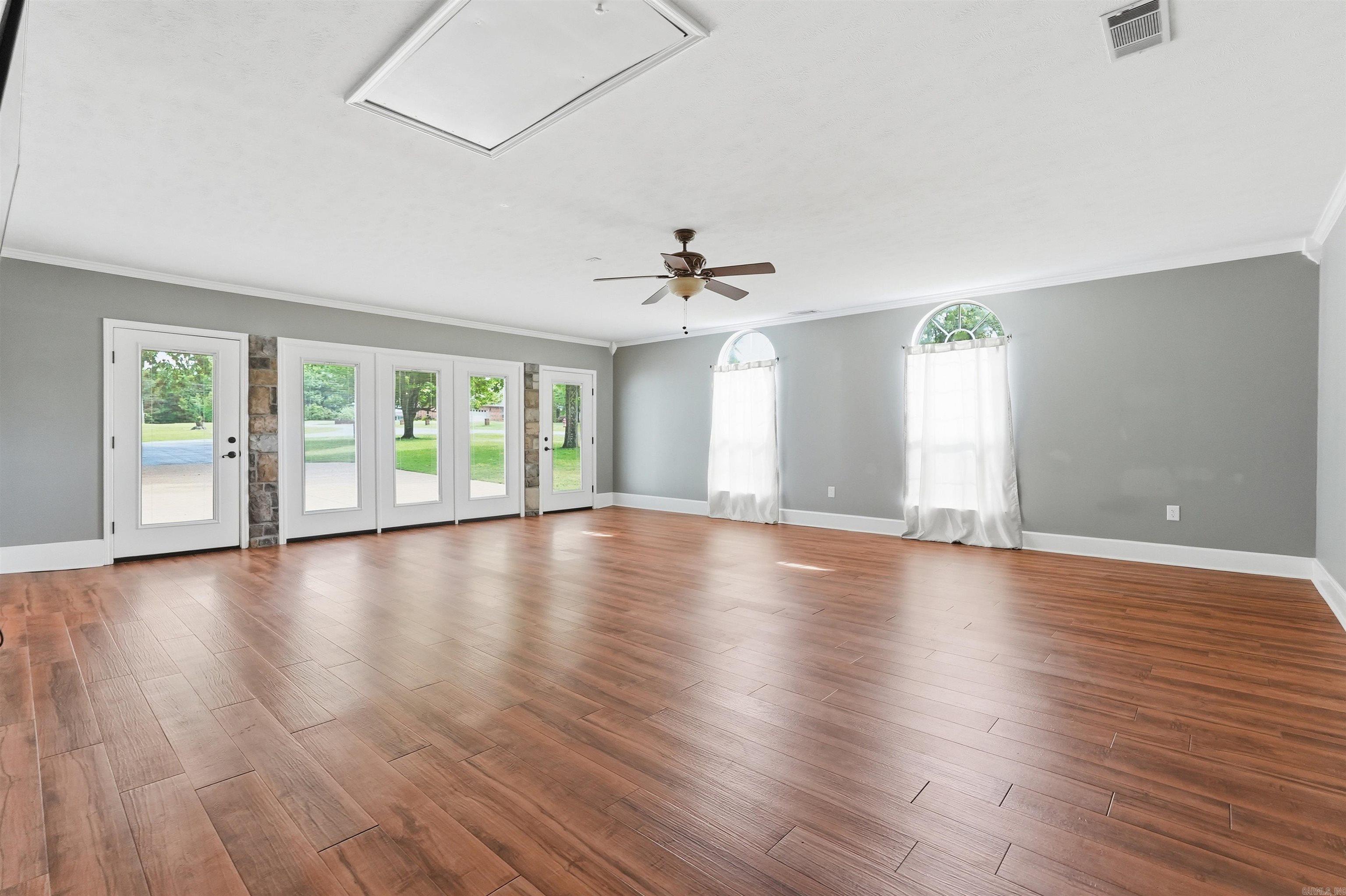 8 Scenic Point Property Photo 31