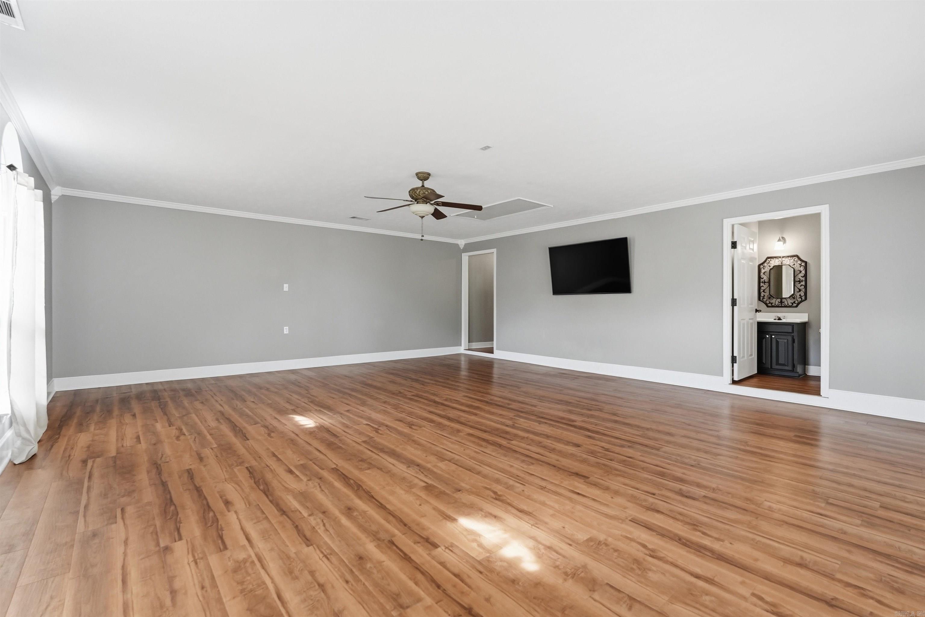 8 Scenic Point Property Photo 32