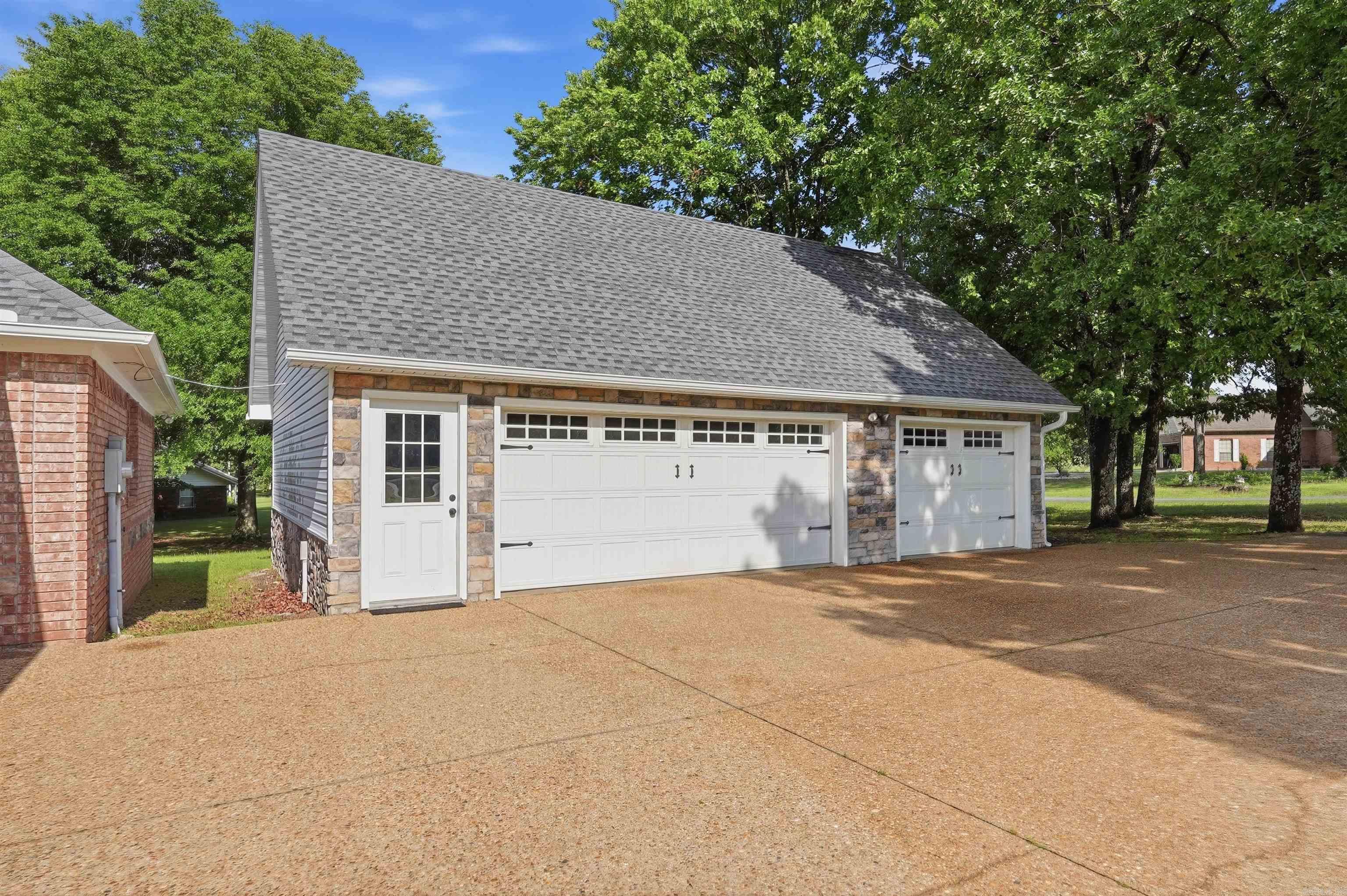 8 Scenic Point Property Photo 35