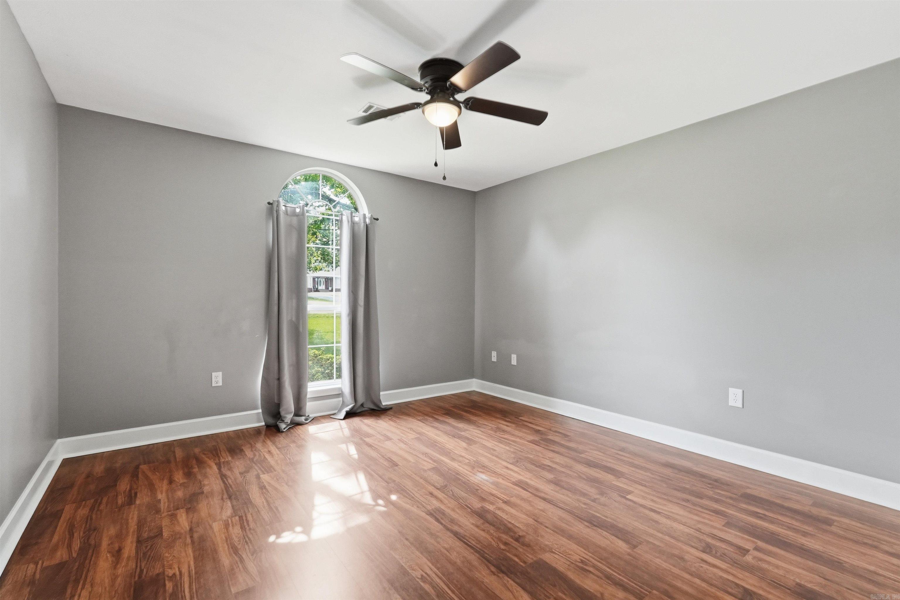 8 Scenic Point Property Photo 40