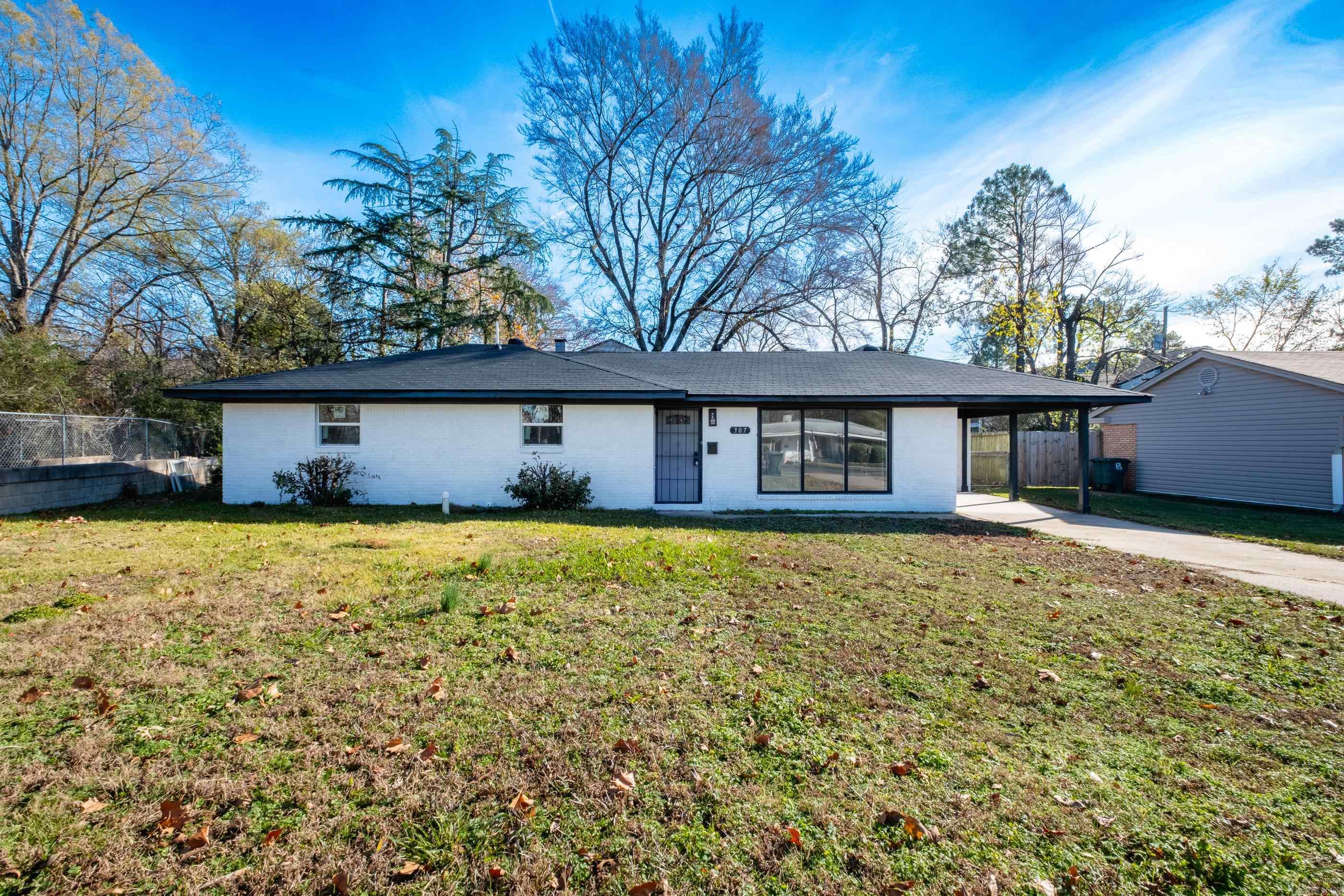 307 Sunnymeade Dr Property Photo 1