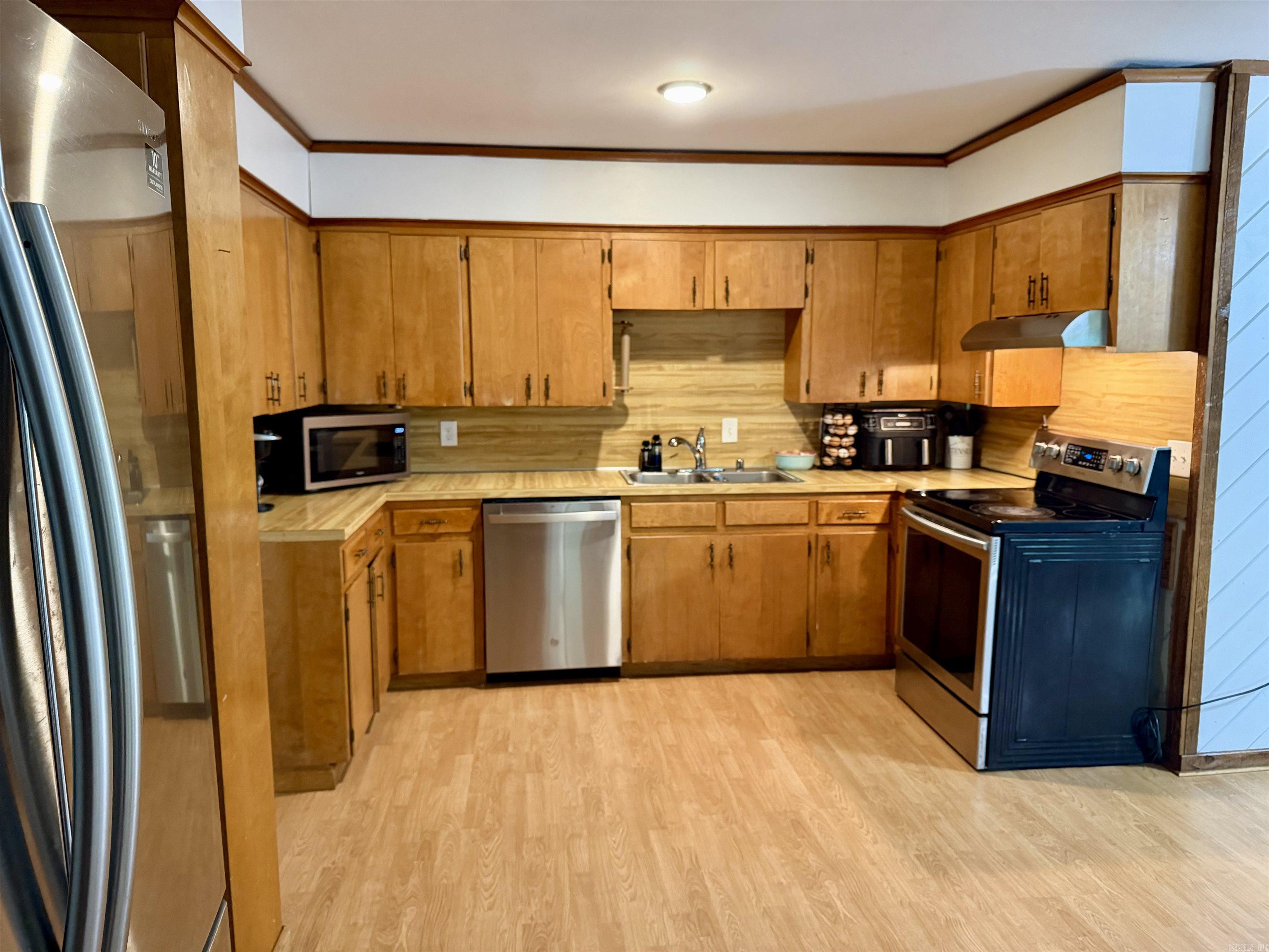 2215 Gwin Lane Property Photo 5