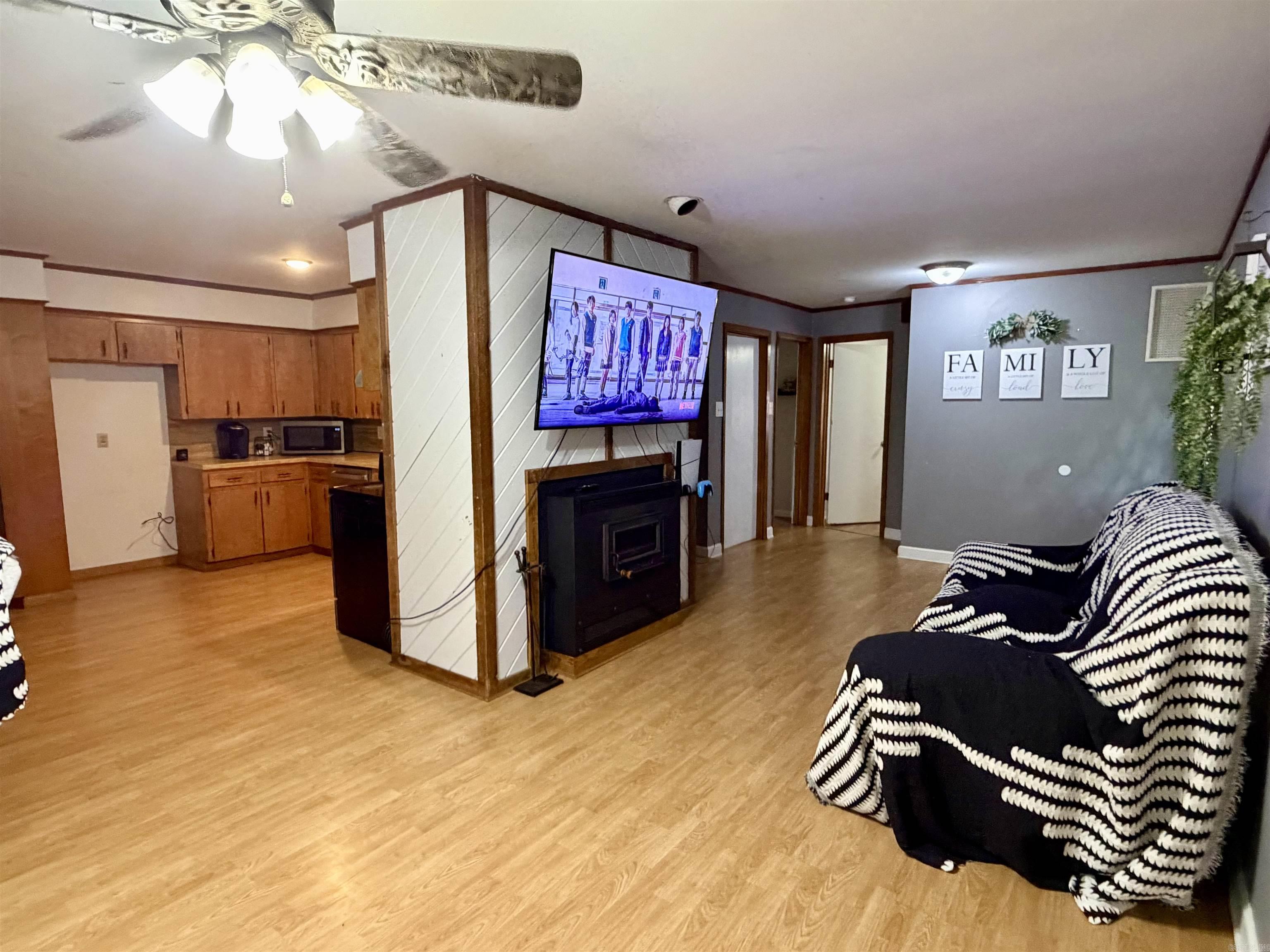 2215 Gwin Lane Property Photo 10