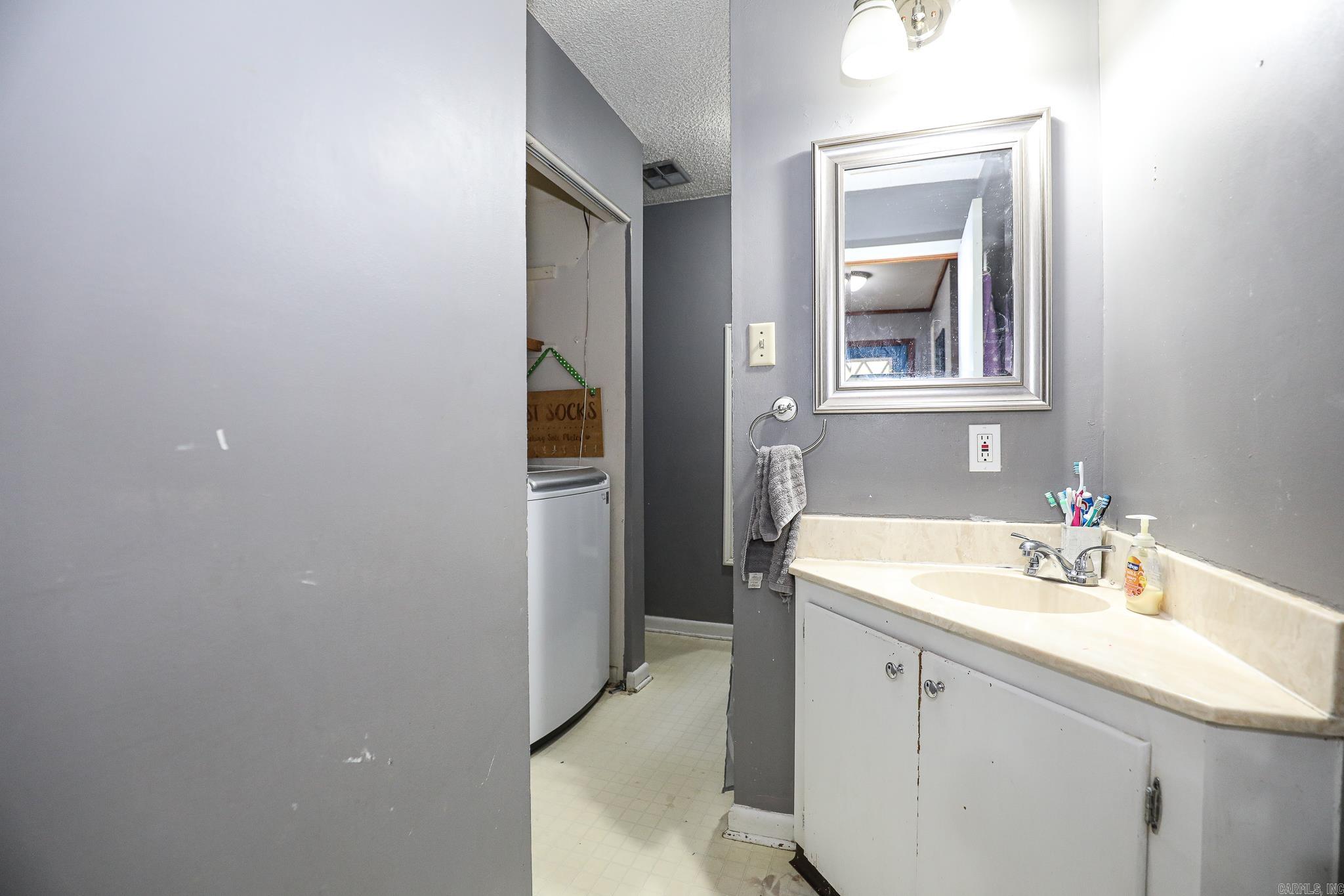 2215 Gwin Lane Property Photo 19