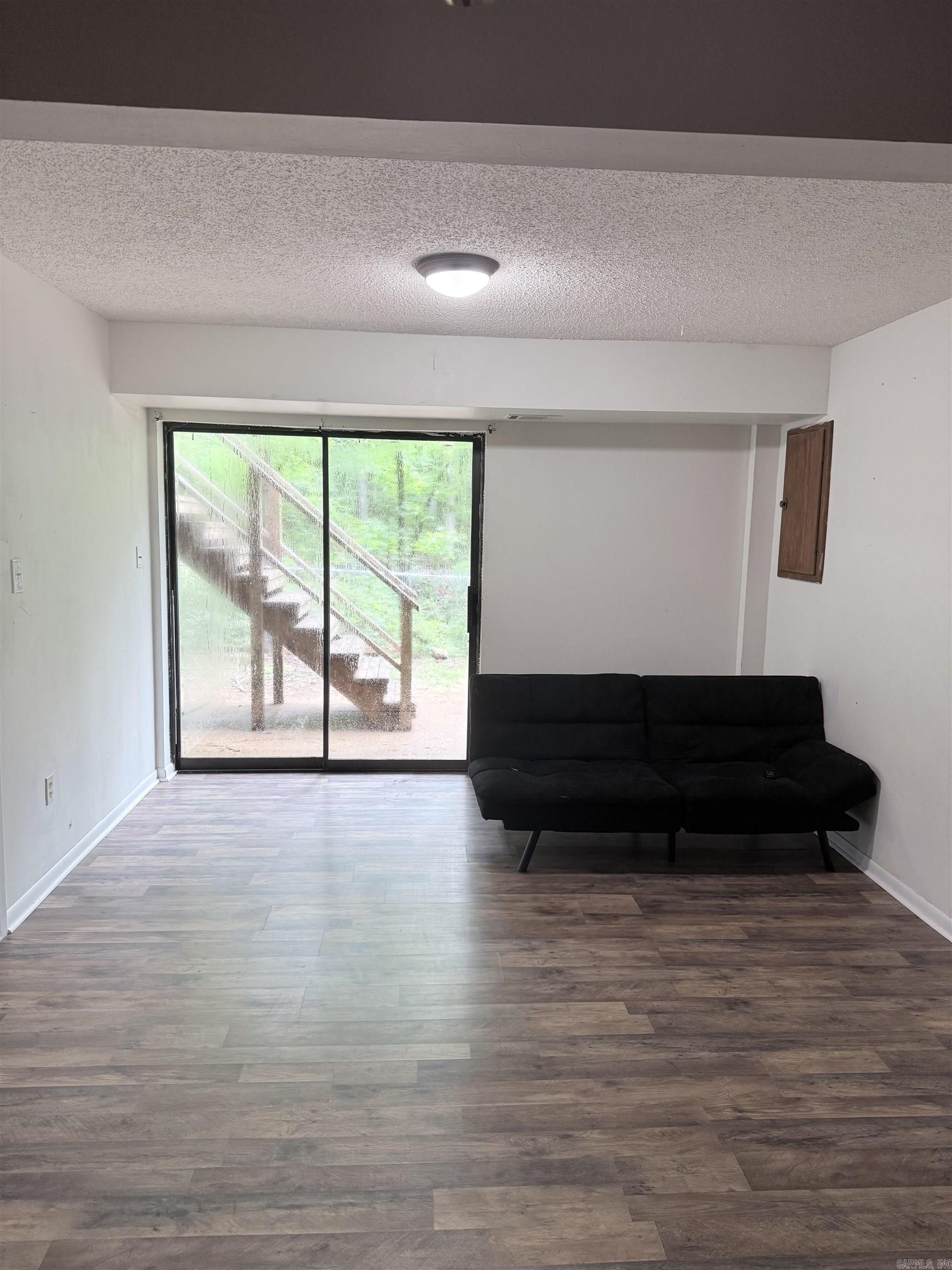 2215 Gwin Lane Property Photo 20