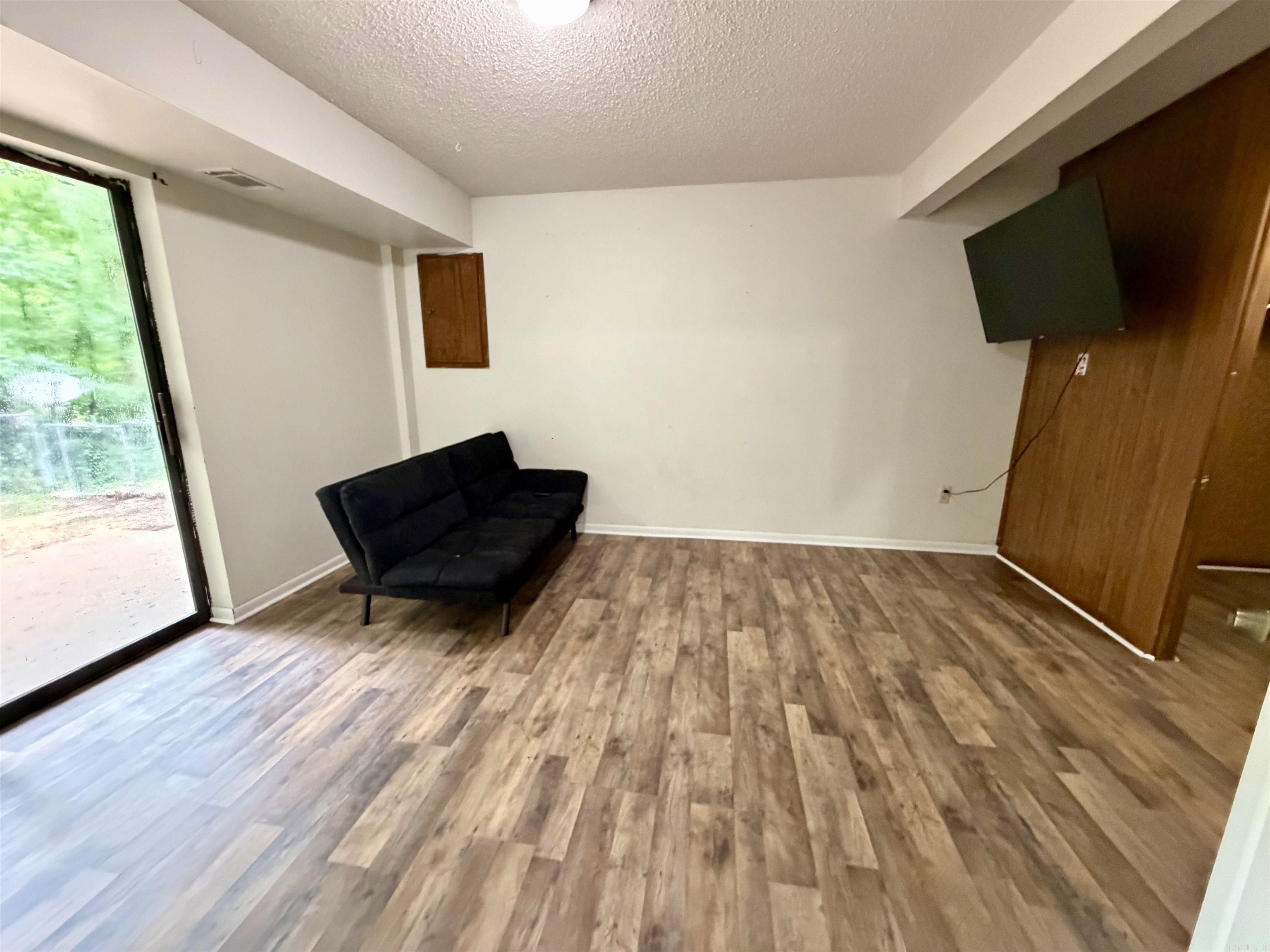 2215 Gwin Lane Property Photo 21