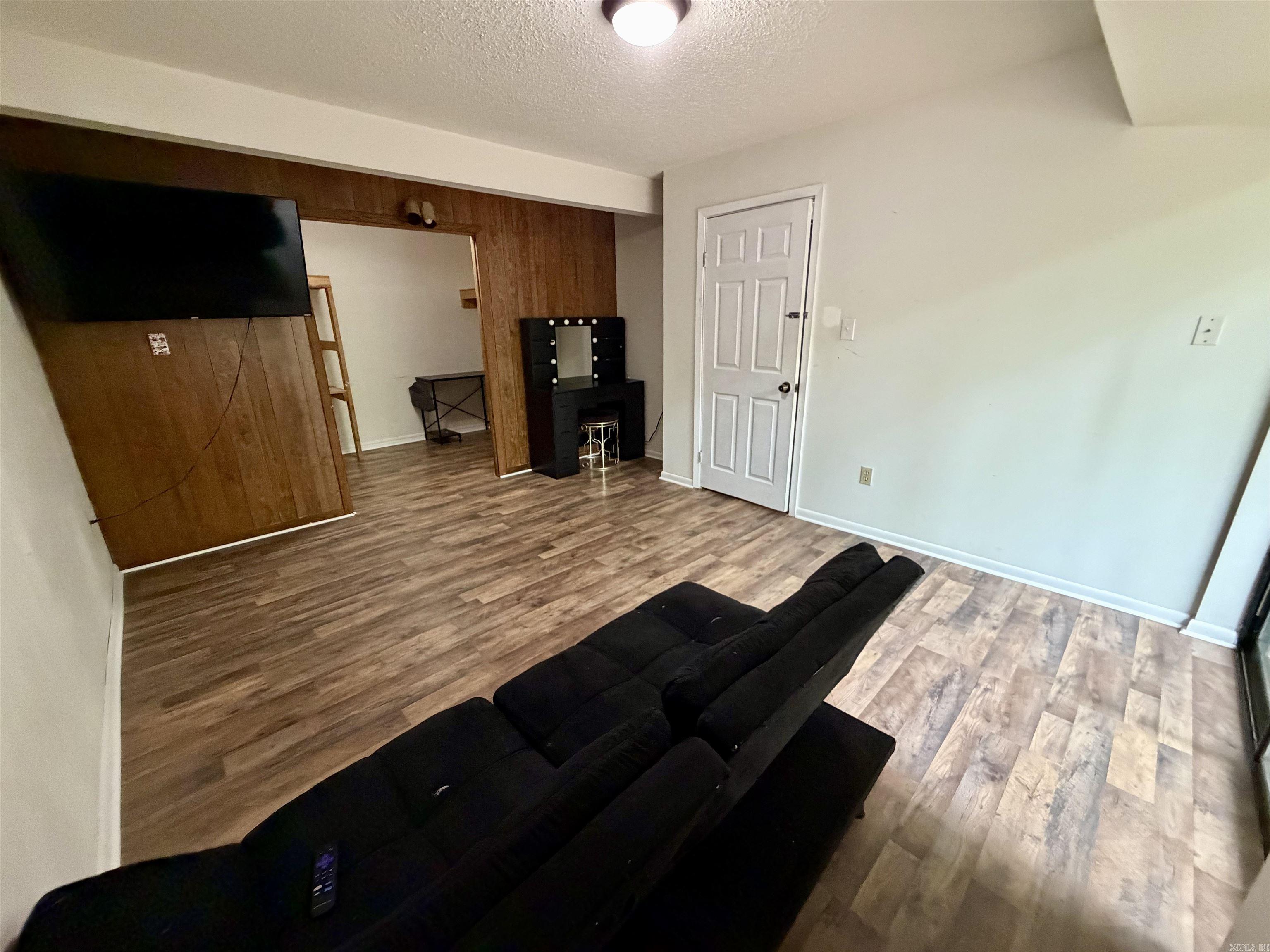 2215 Gwin Lane Property Photo 23