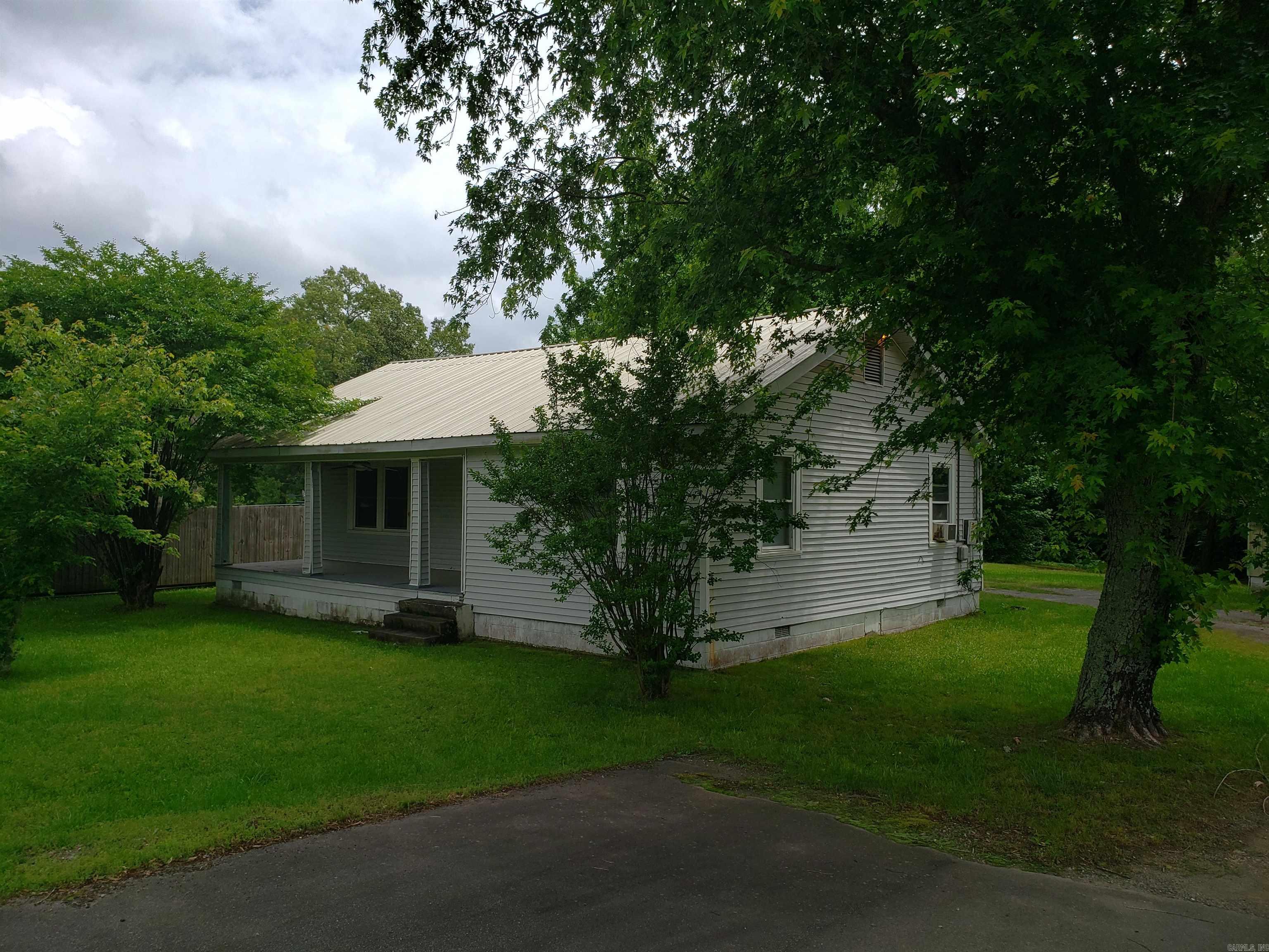 10811 Stagecoach Road Property Photo 2