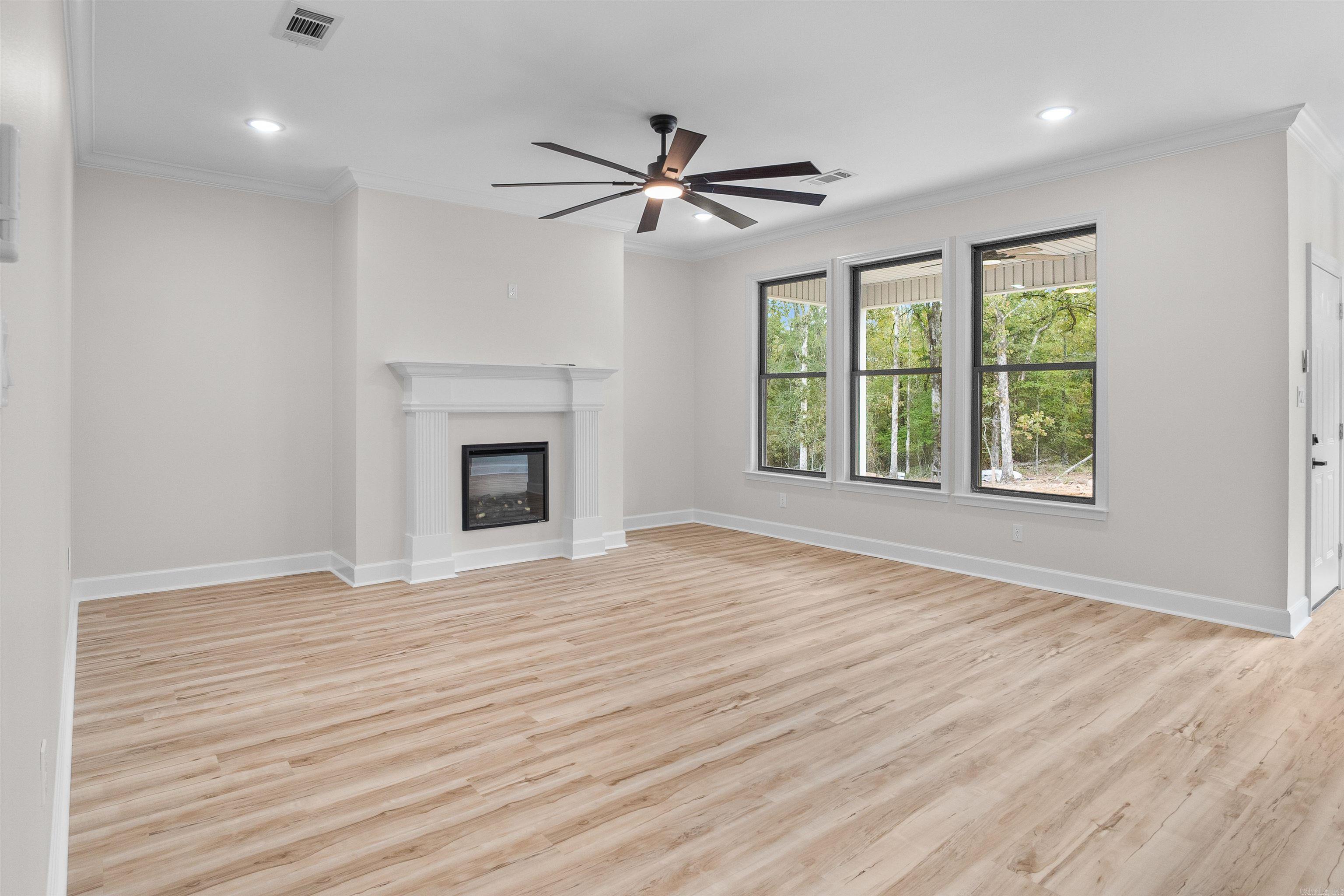 524 Madeleine Circle Property Photo 8