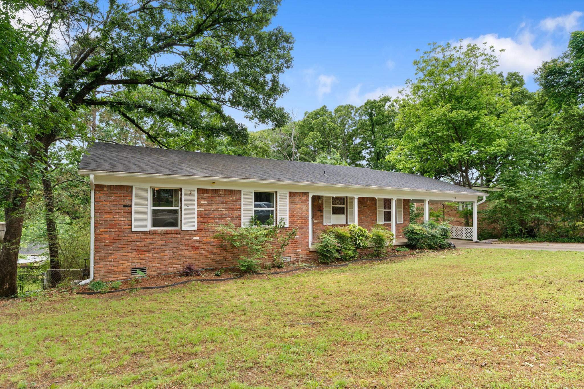 618 Hall Drive Property Photo 1