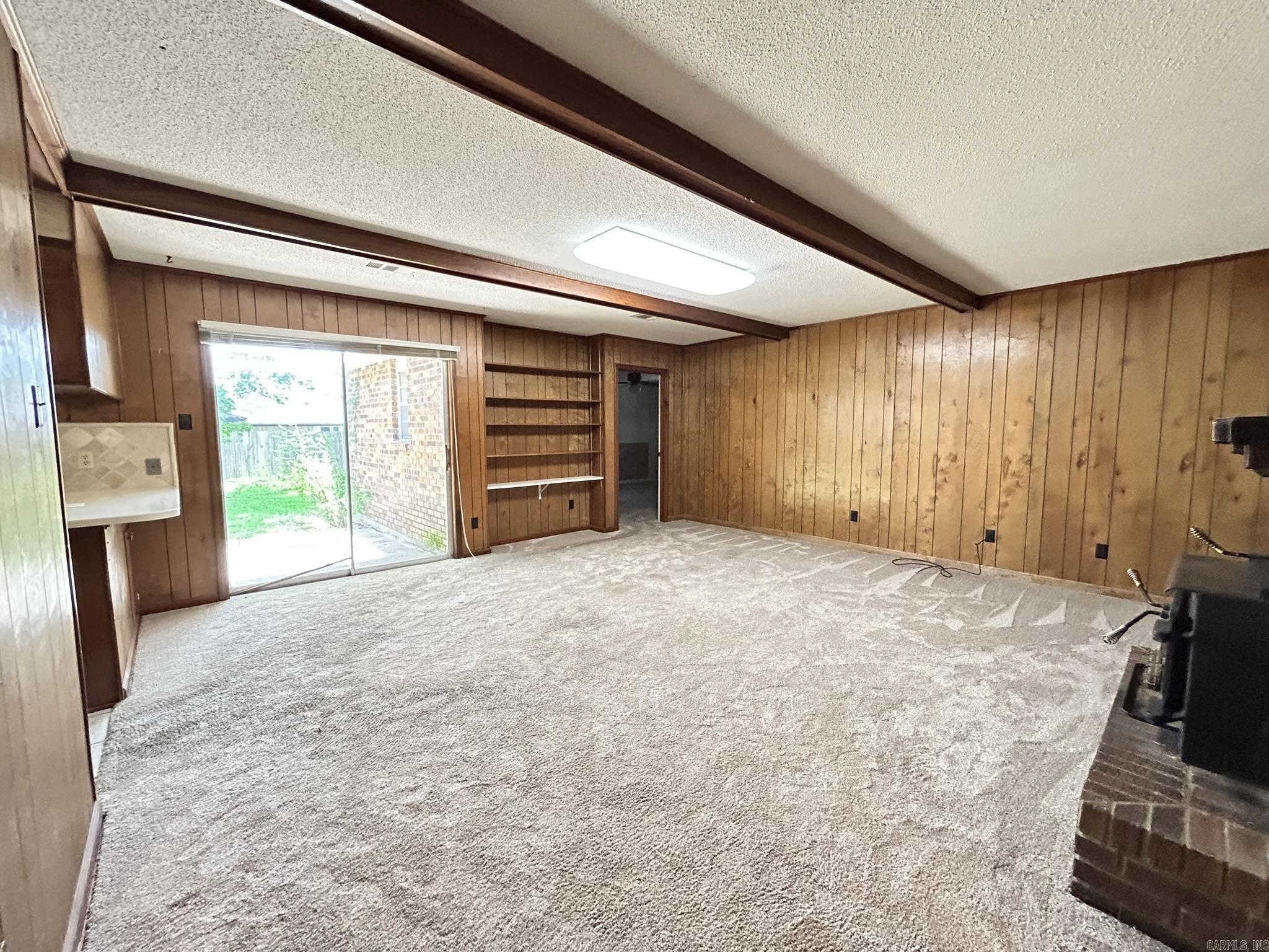 1405 Silver Fox Property Photo 3