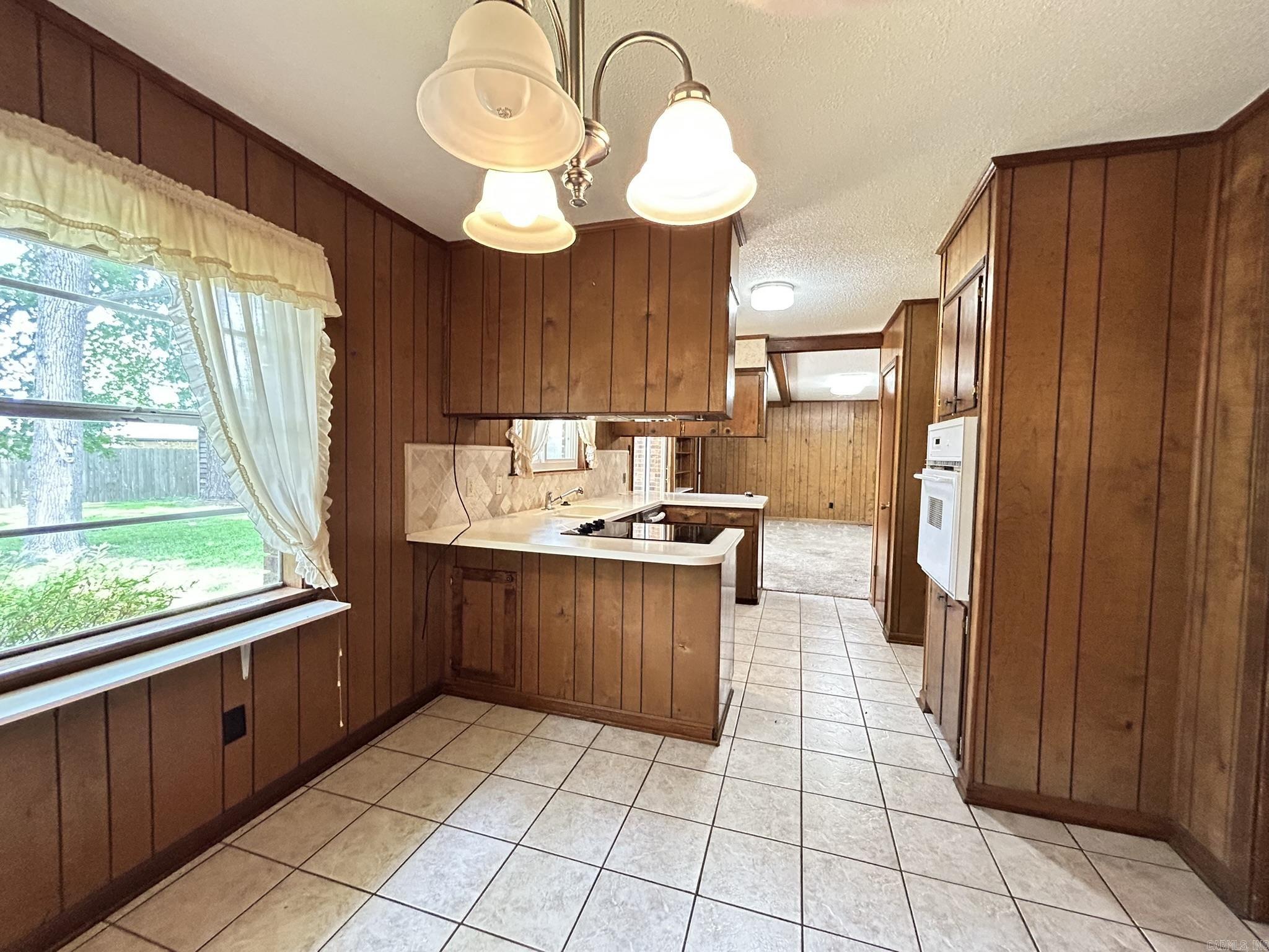 1405 Silver Fox Property Photo 7