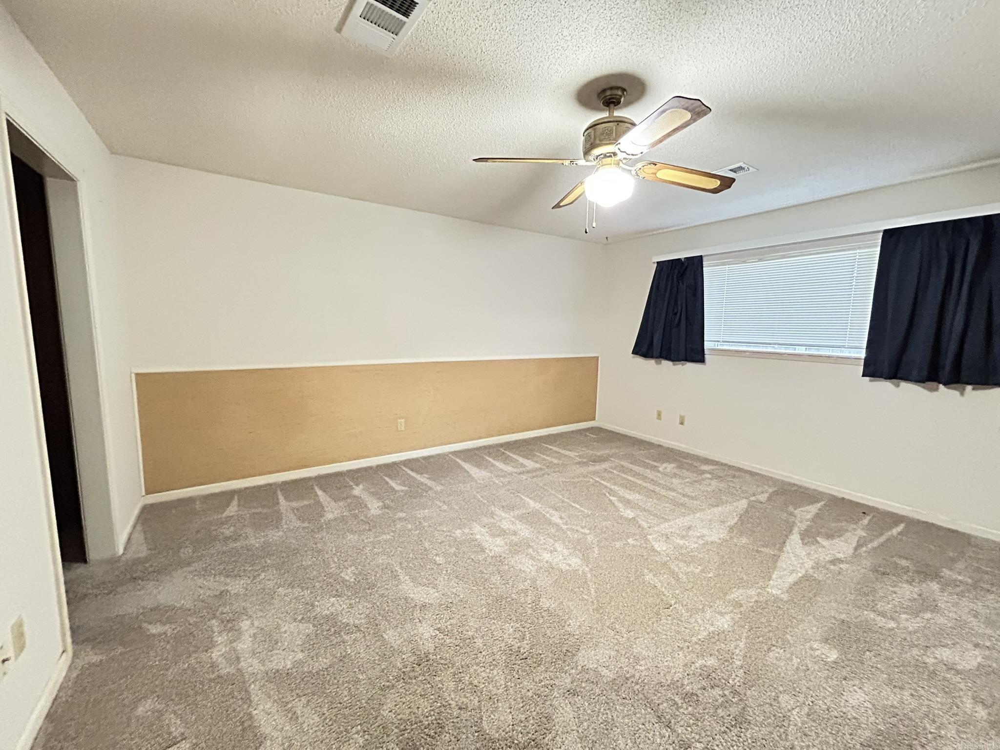 1405 Silver Fox Property Photo 9