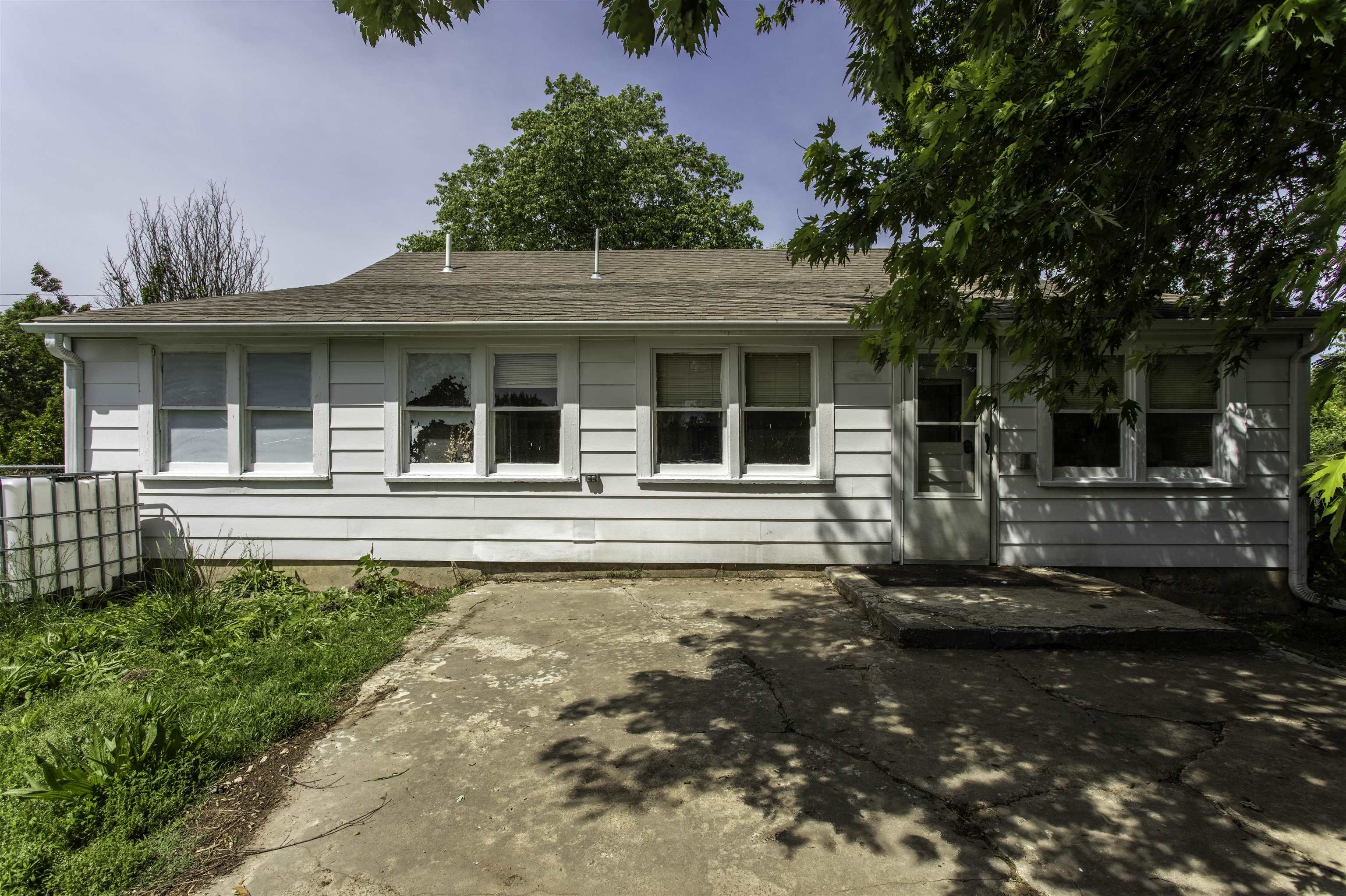 101 2nd Street Property Photo 2