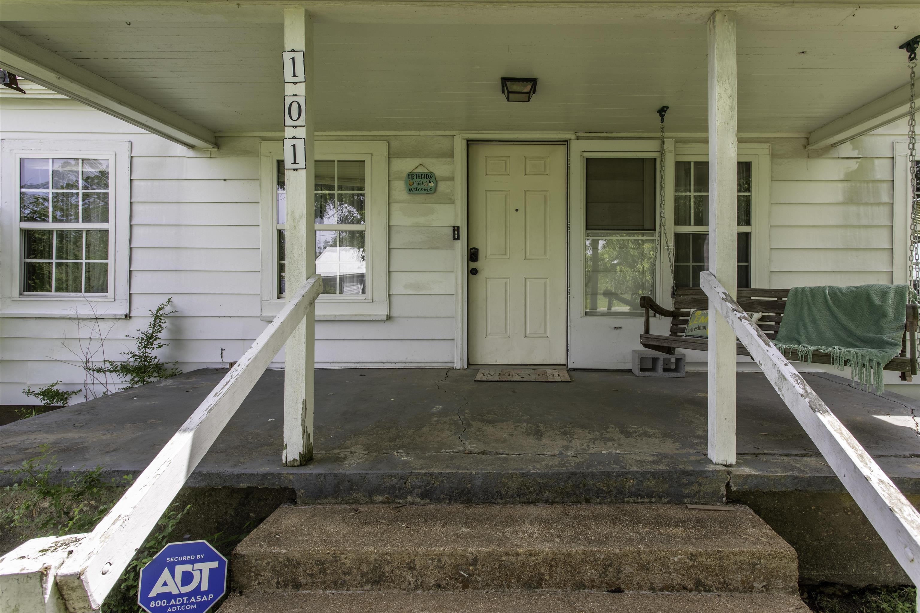 101 2nd Street Property Photo 8