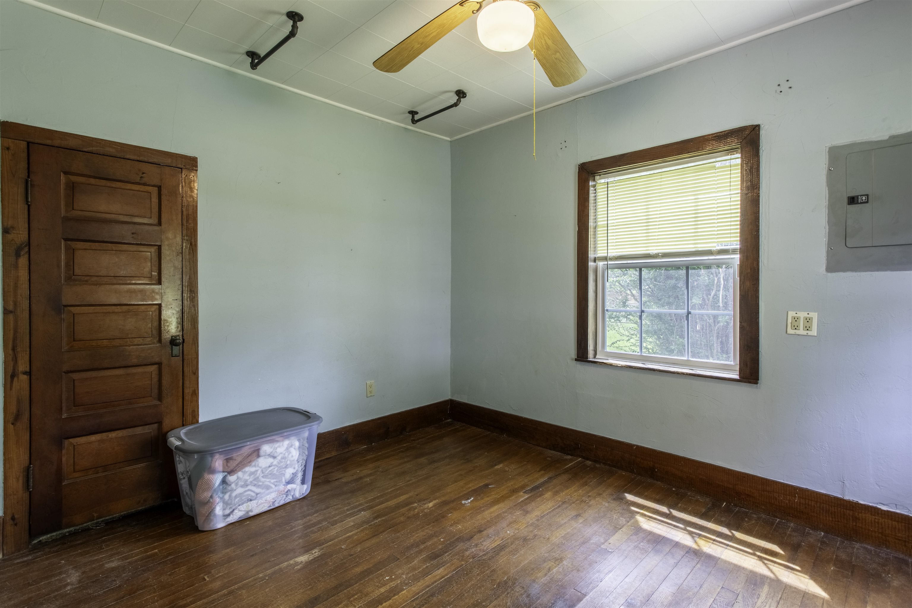 101 2nd Street Property Photo 33