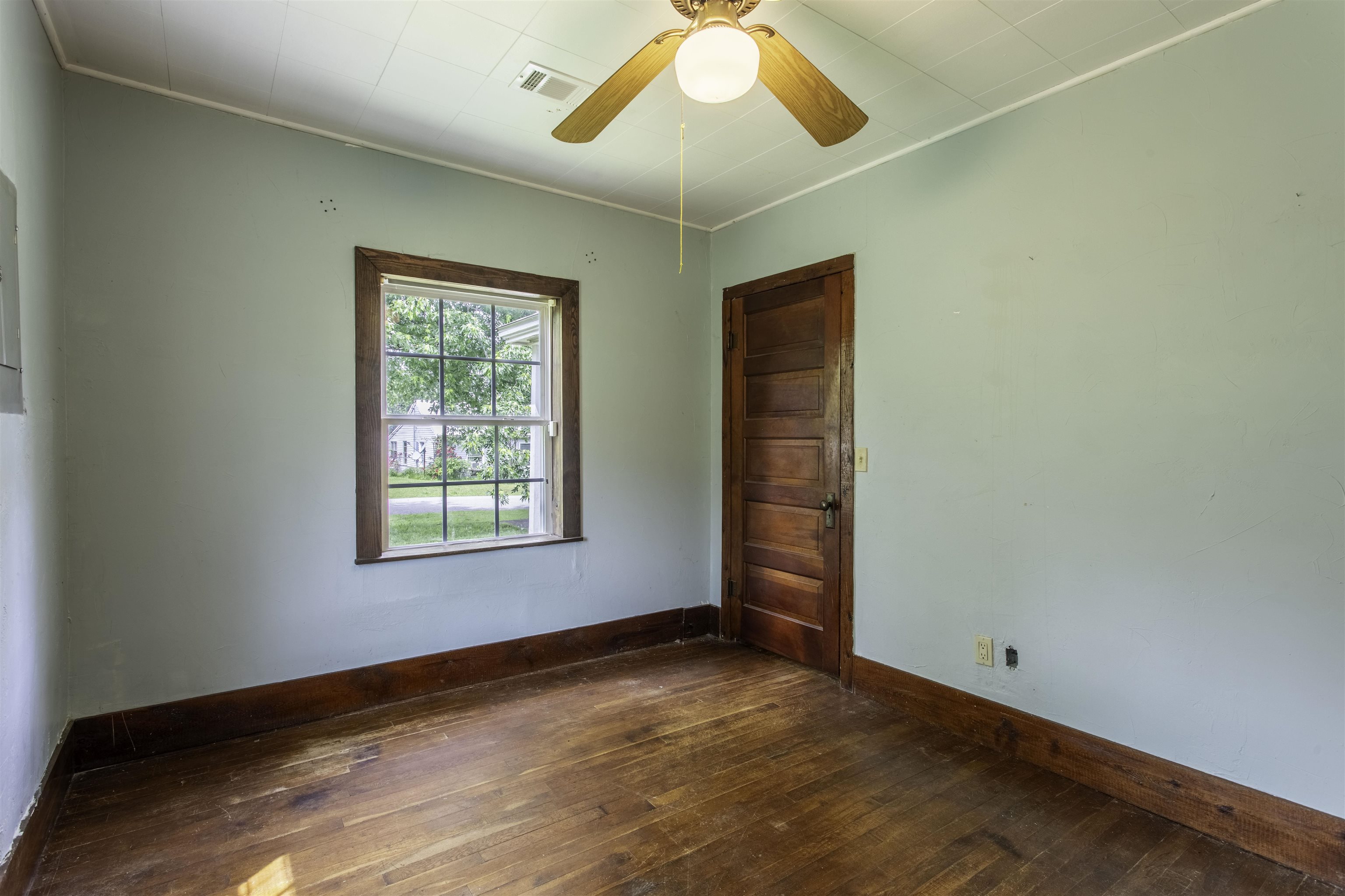 101 2nd Street Property Photo 34