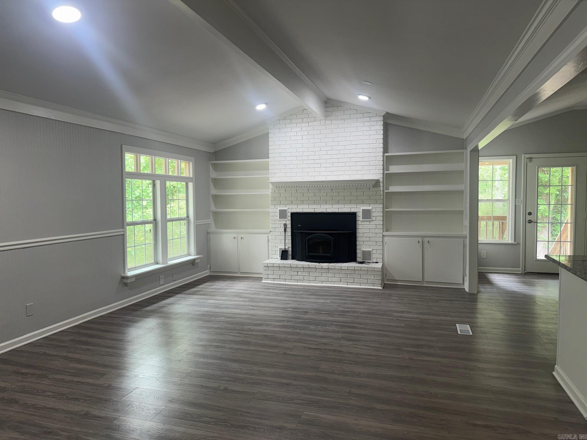 22035 Phillip Drive Property Photo 4