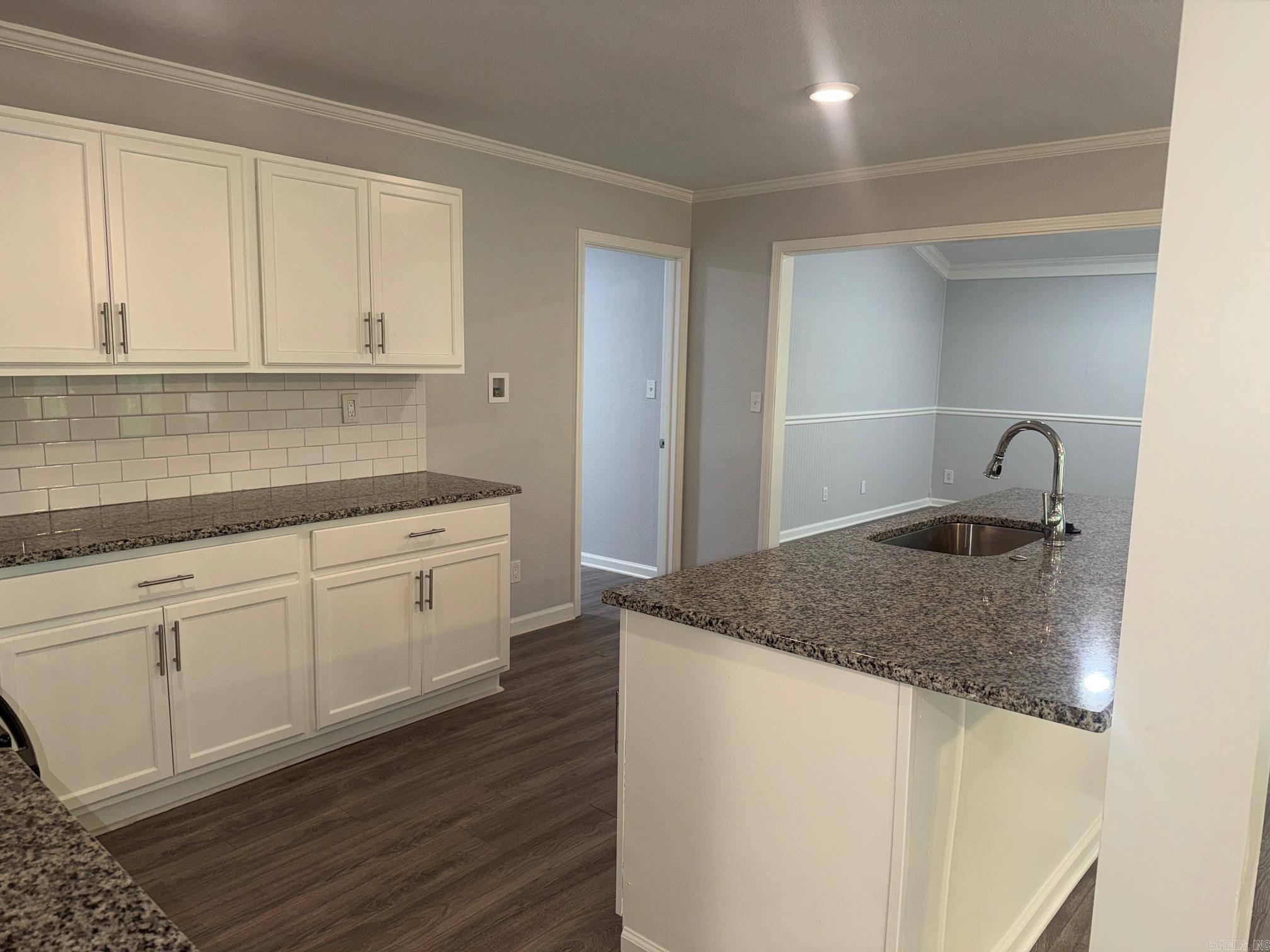 22035 Phillip Drive Property Photo 12