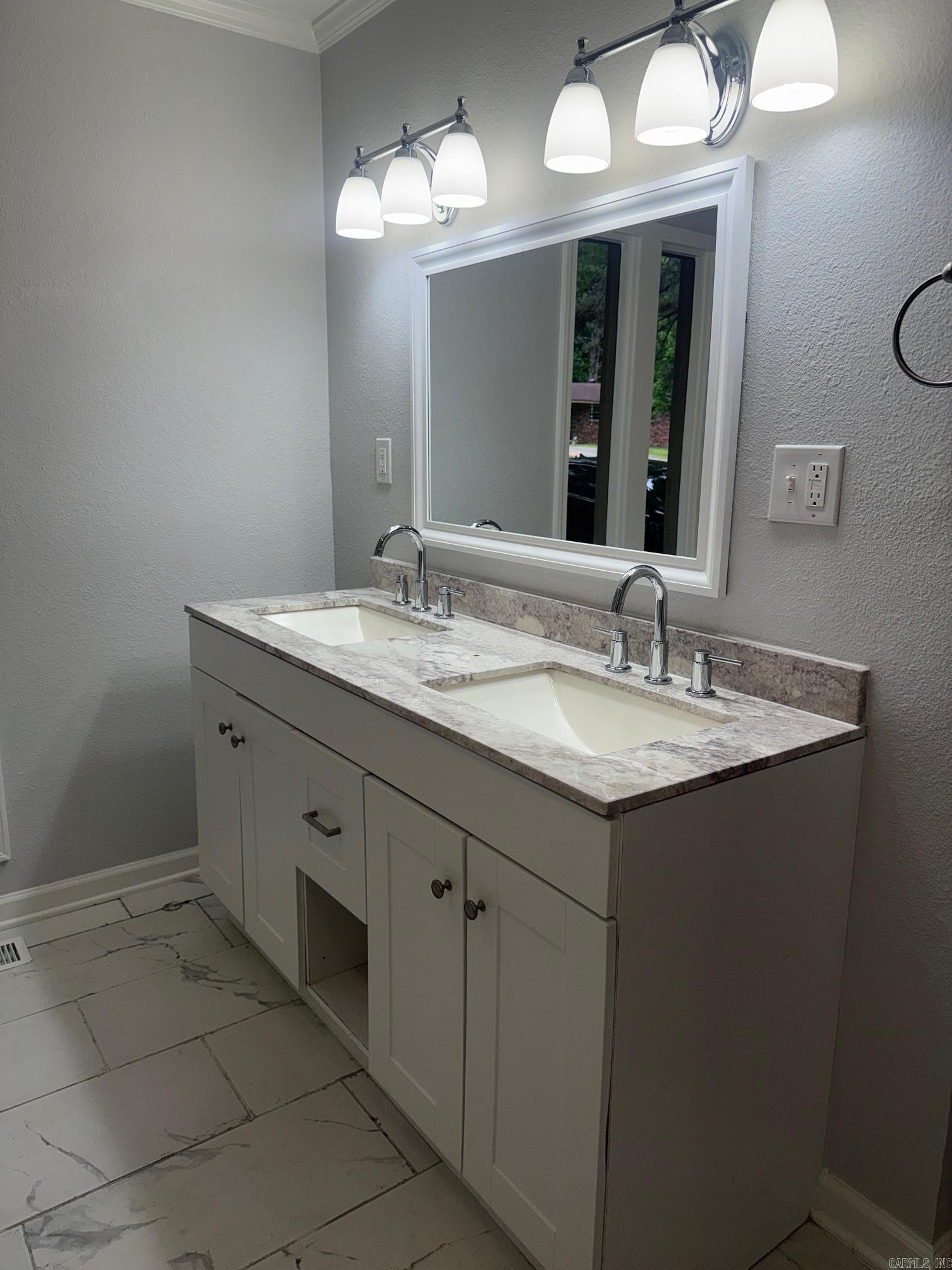 22035 Phillip Drive Property Photo 28