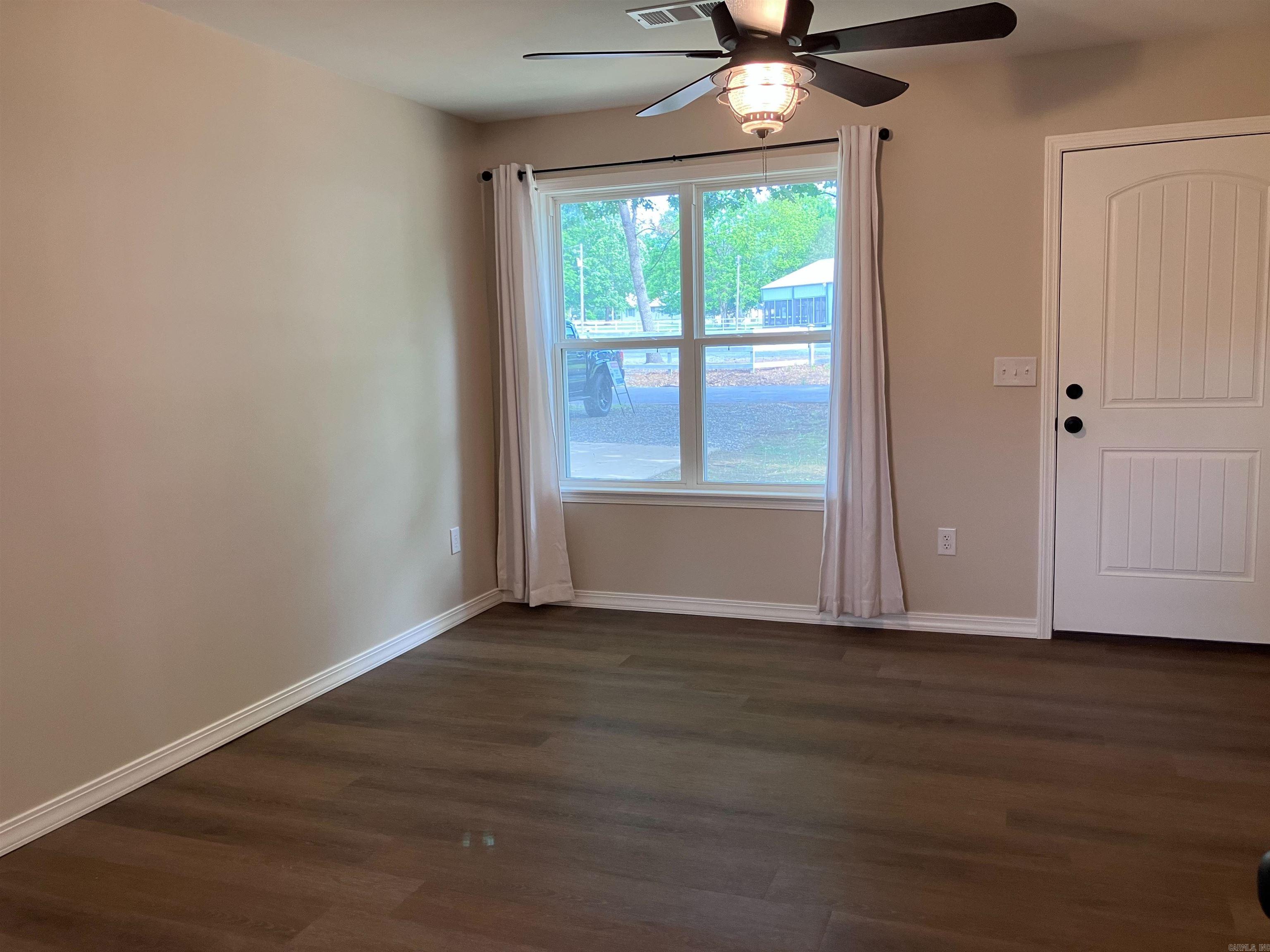 411 Park Street Property Photo 20
