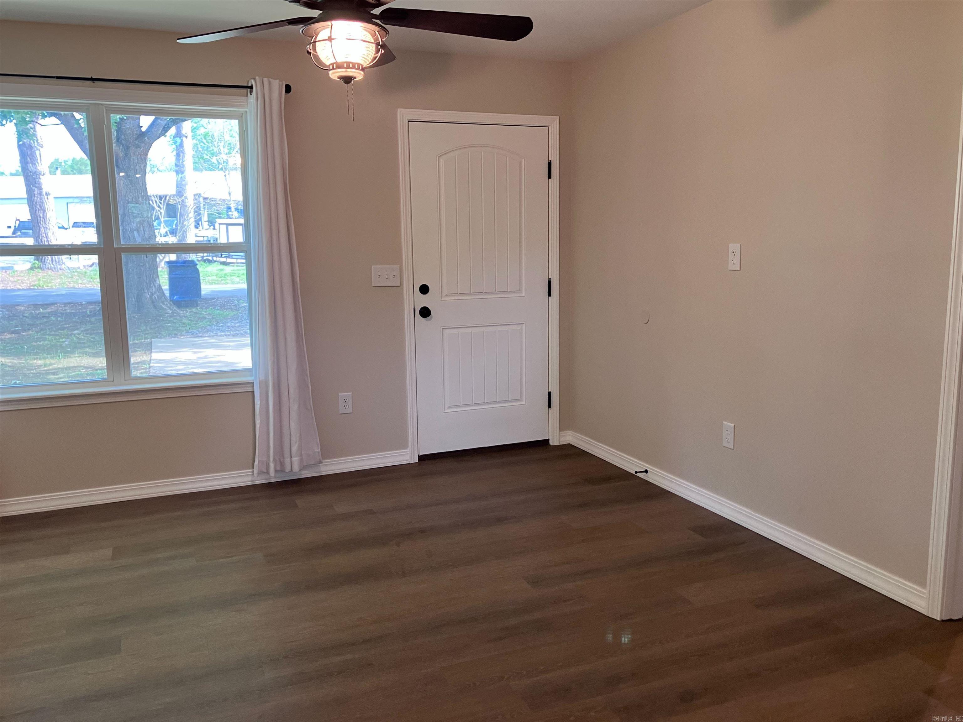 411 Park Street Property Photo 21