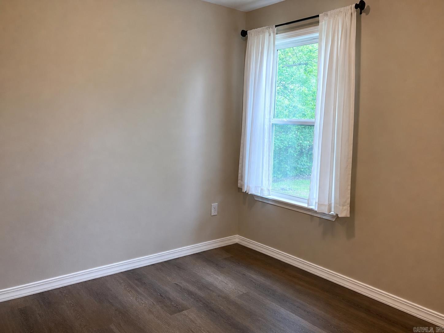 411 Park Street Property Photo 29