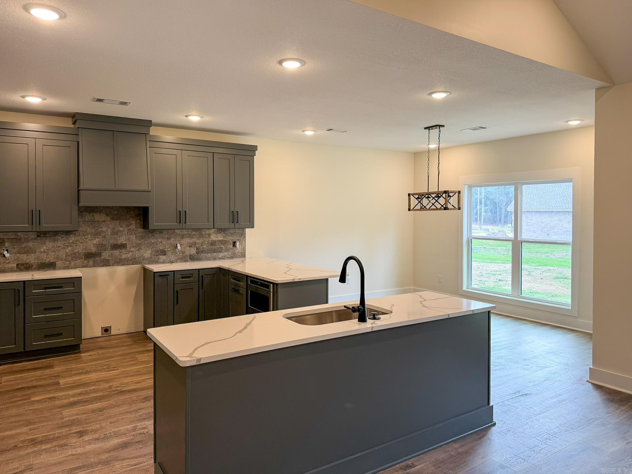 705 Greene 756 Road Property Photo 5