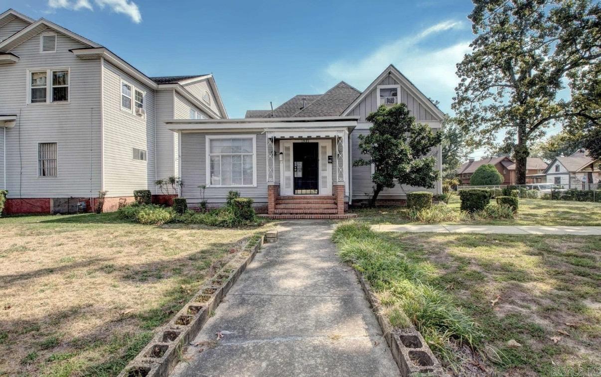 1921 Wright Avenue Property Photo 1