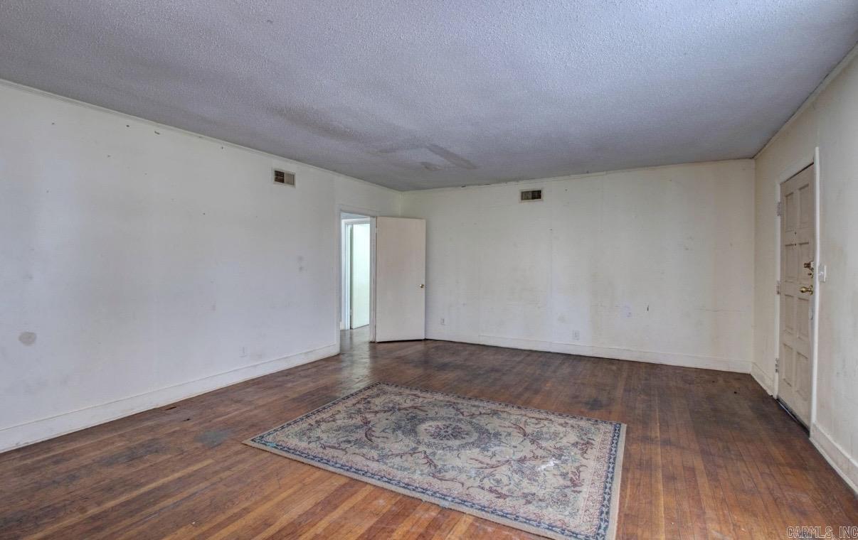 1921 Wright Avenue Property Photo 14