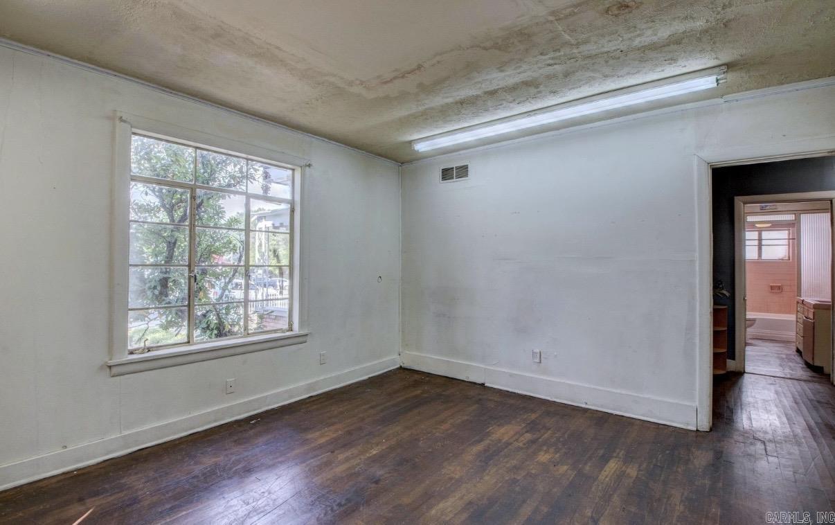 1921 Wright Avenue Property Photo 16