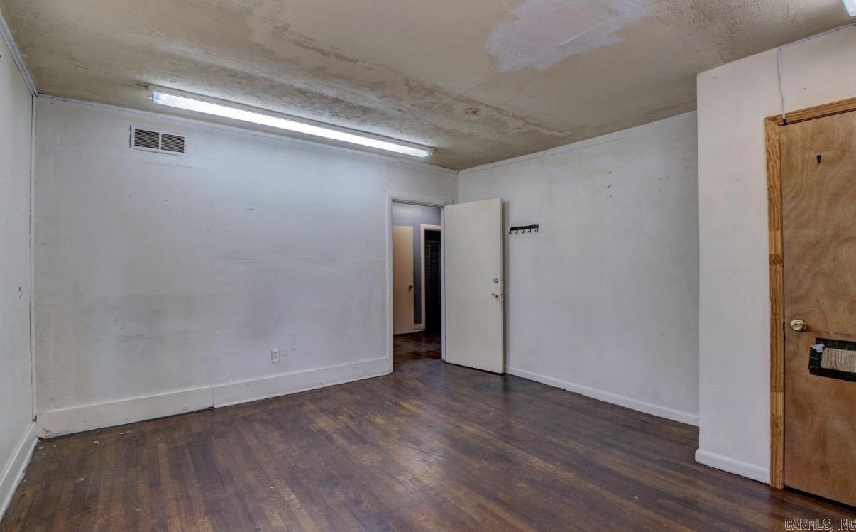1921 Wright Avenue Property Photo 20