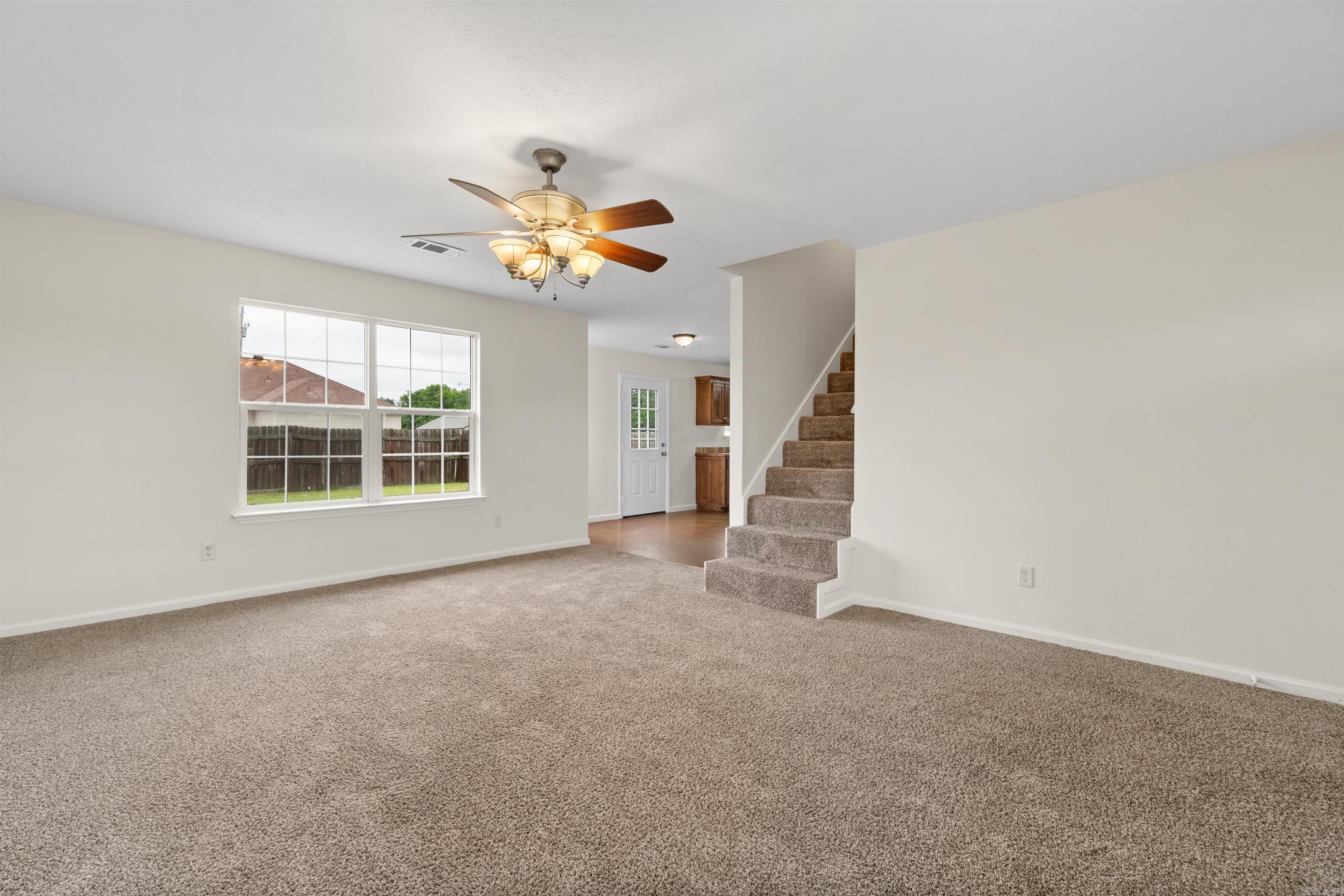 100 Tamarack Property Photo 5