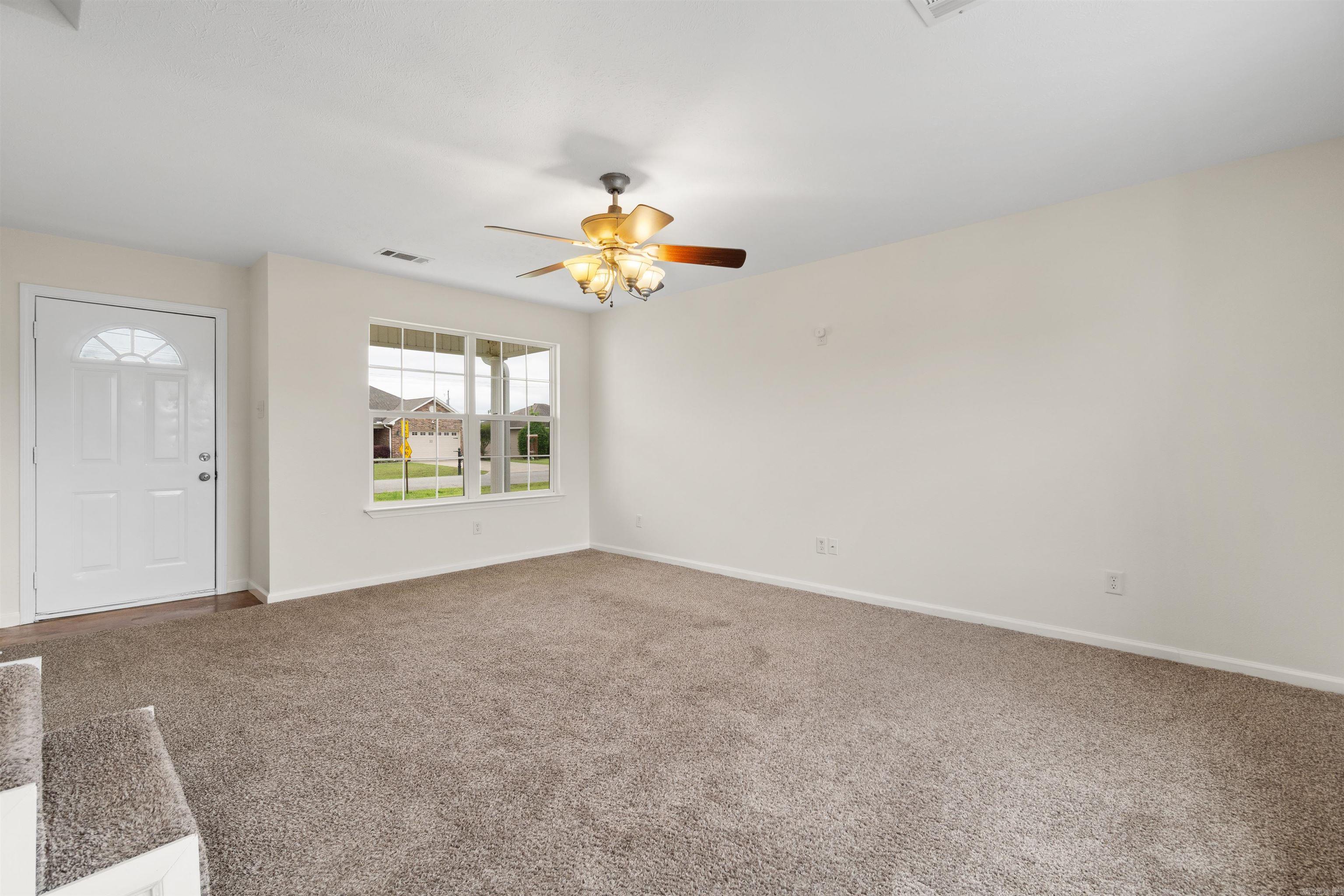100 Tamarack Property Photo 6