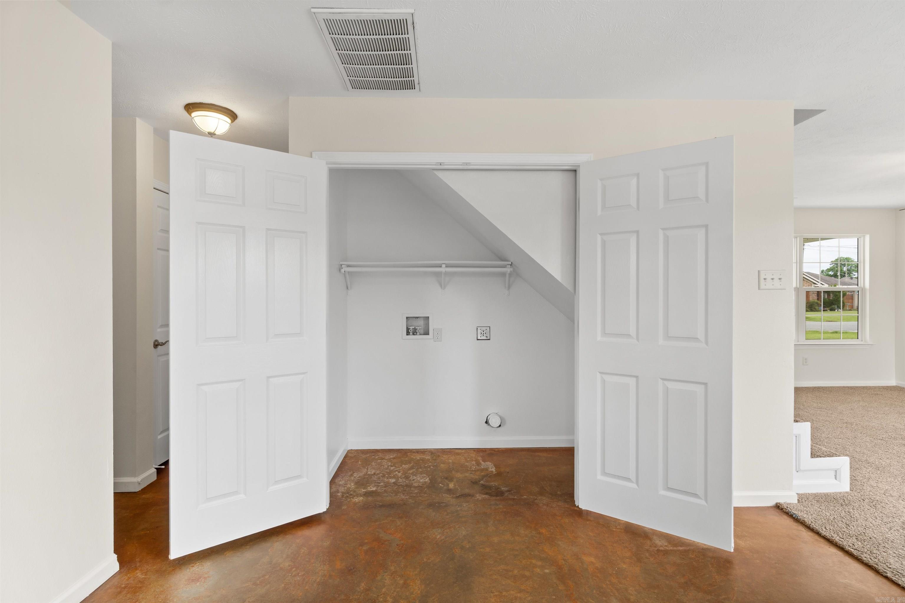 100 Tamarack Property Photo 15